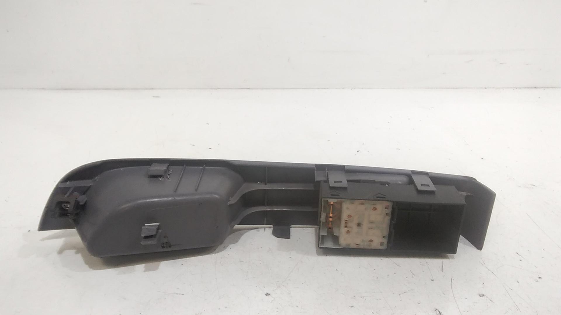 Pulsantiera anteriore sinistra Guida NISSAN Micra 3 Serie