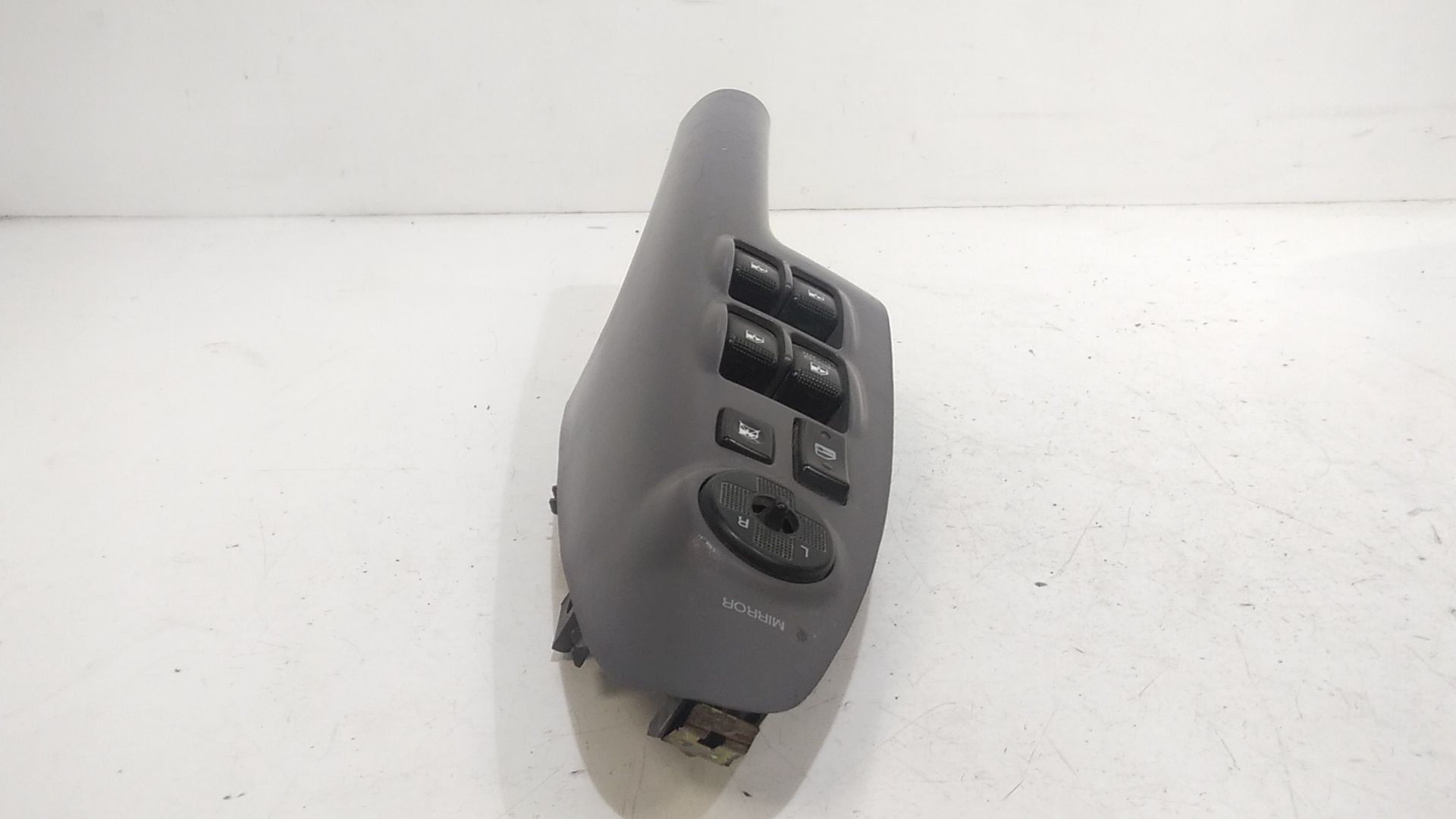 Pulsantiera anteriore sinistra Guida HYUNDAI Tucson  Serie (04>09)