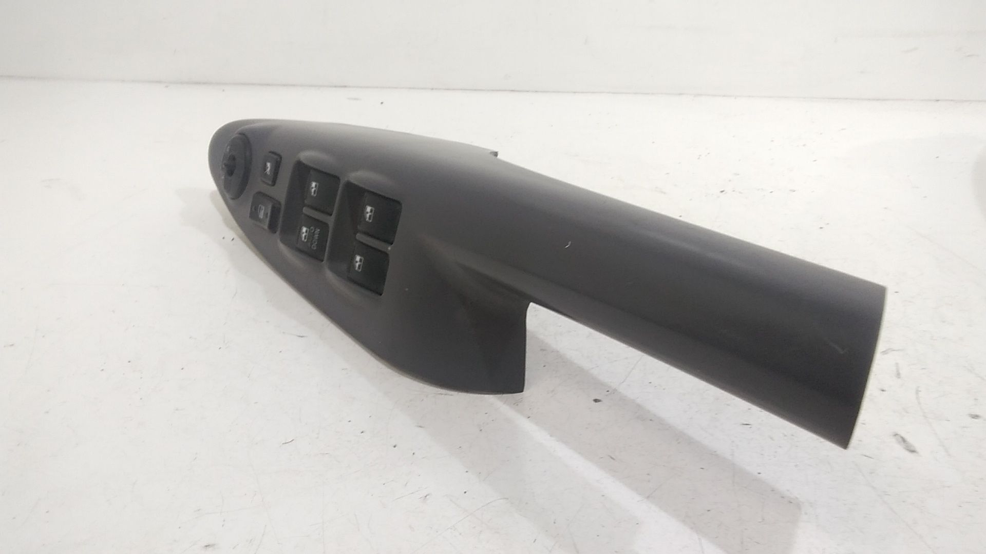 Pulsantiera anteriore sinistra Guida HYUNDAI Tucson  Serie (04>09)