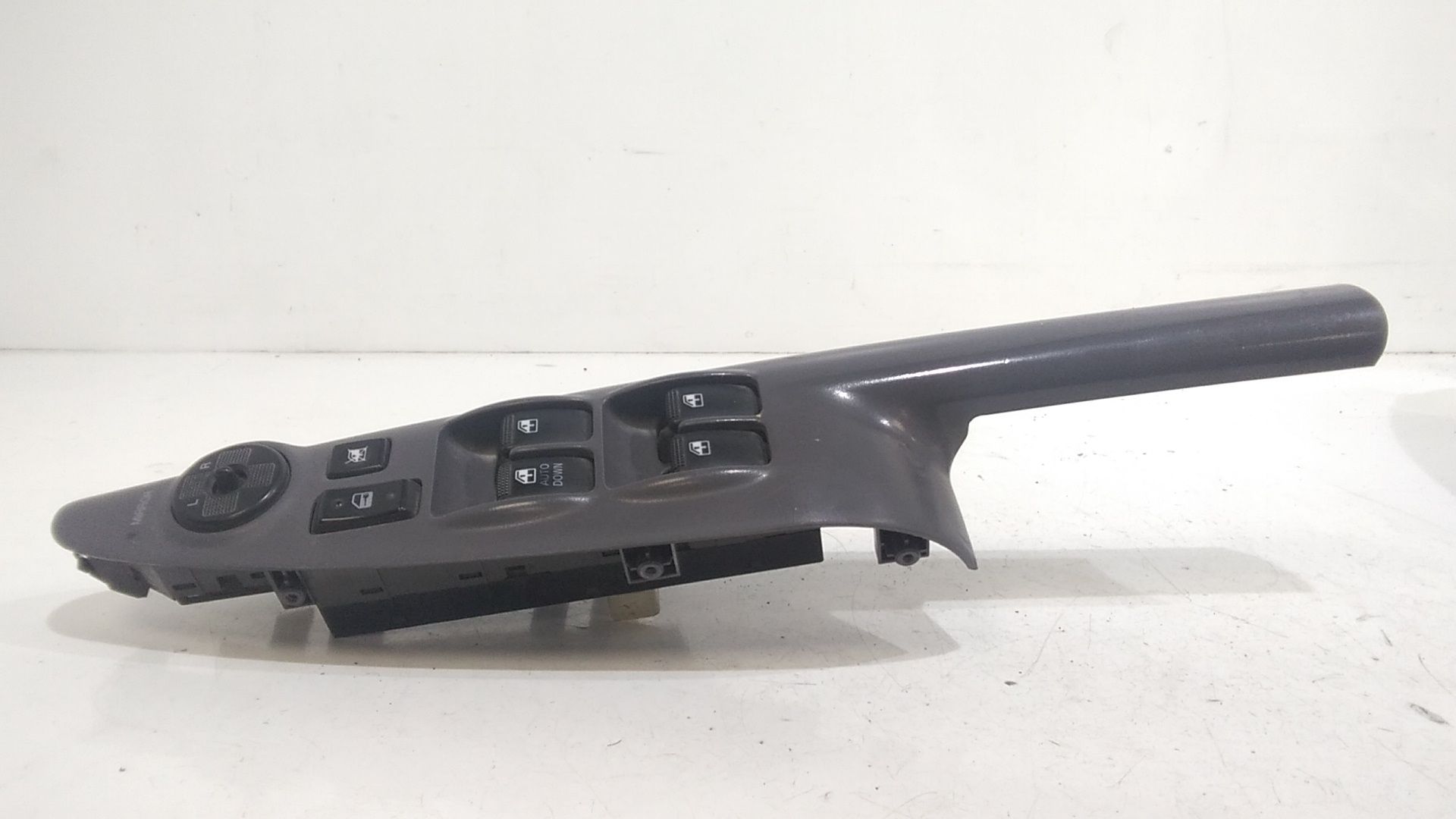 Pulsantiera anteriore sinistra Guida HYUNDAI Tucson  Serie (04>09)