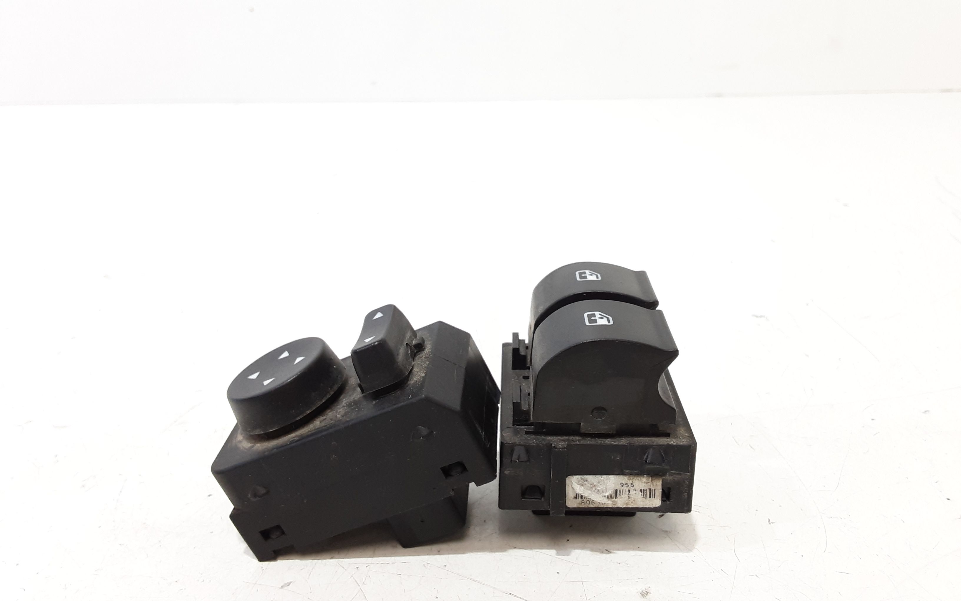 Pulsantiera anteriore sinistra Guida FIAT Punto EVO