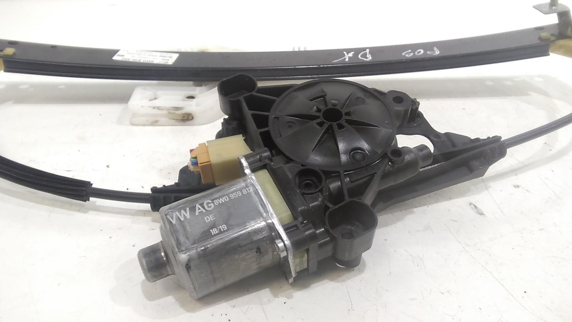 Cremagliera posteriore destra passeggero AUDI A4 Avant (8W5)