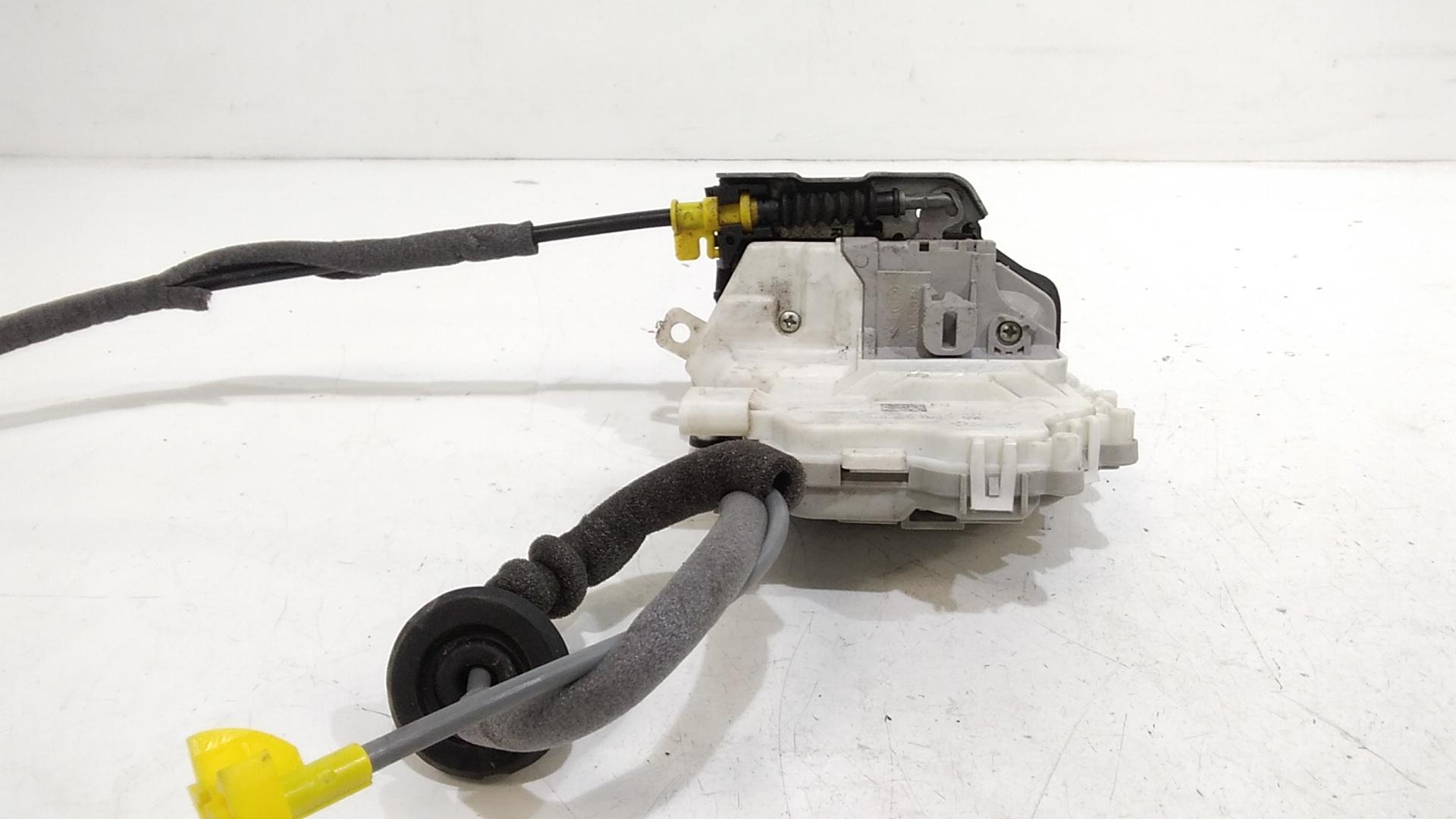 Serratura Posteriore destra AUDI A4 Avant (8W5)