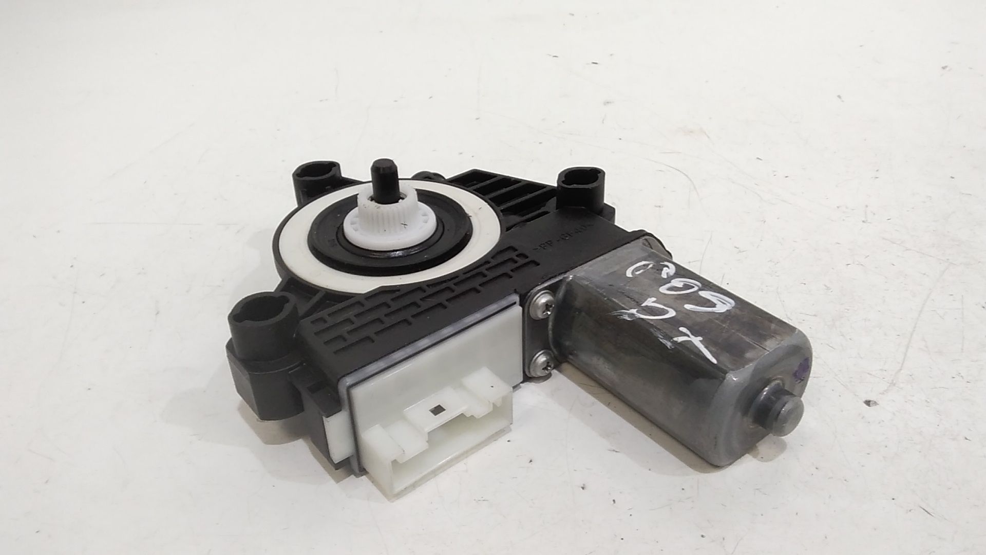 Motorino Alzavetro posteriore destra BMW Serie 1 F40 (19>)