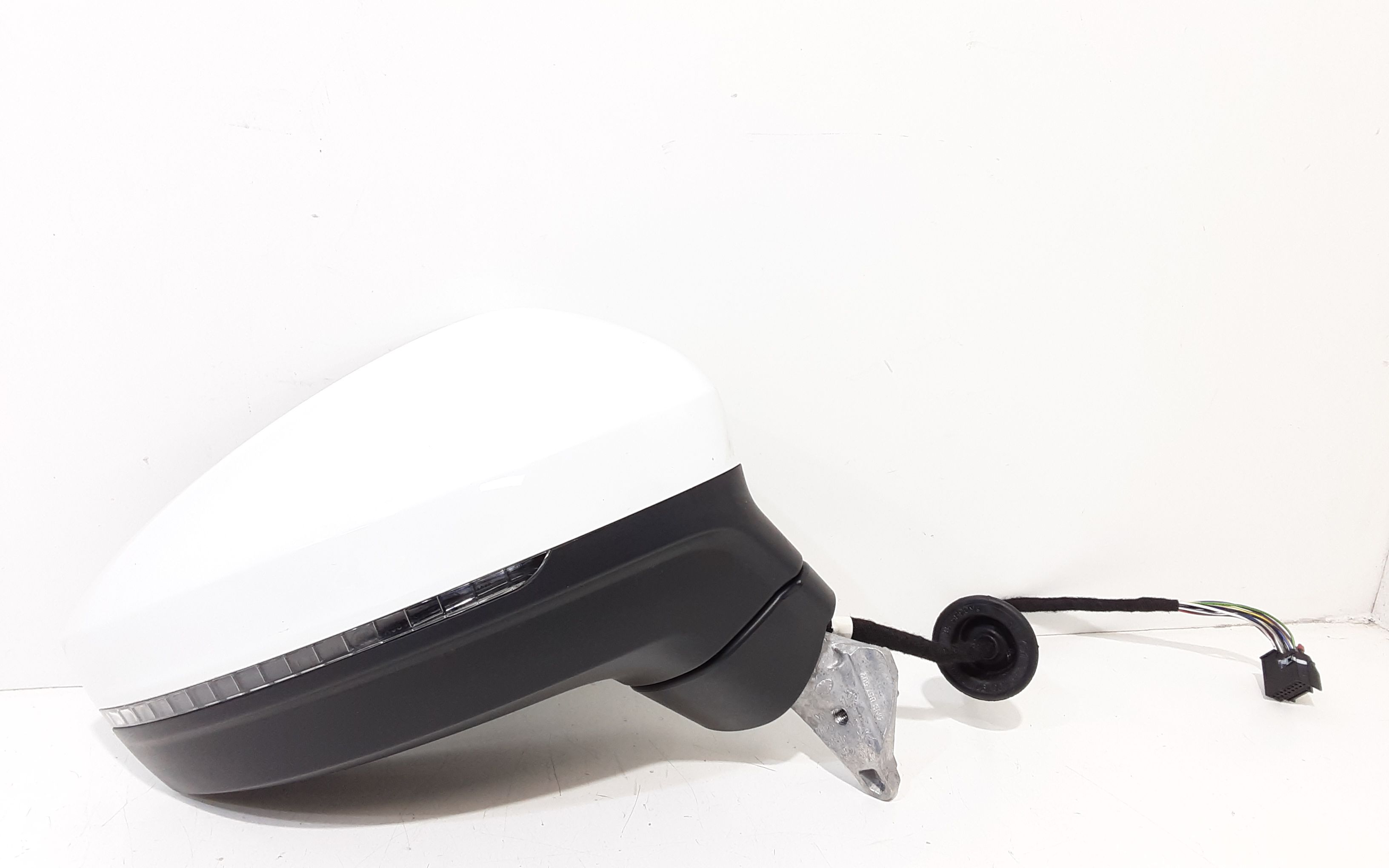 Specchietto Retrovisore Destro VOLKSWAGEN Tiguan R Line