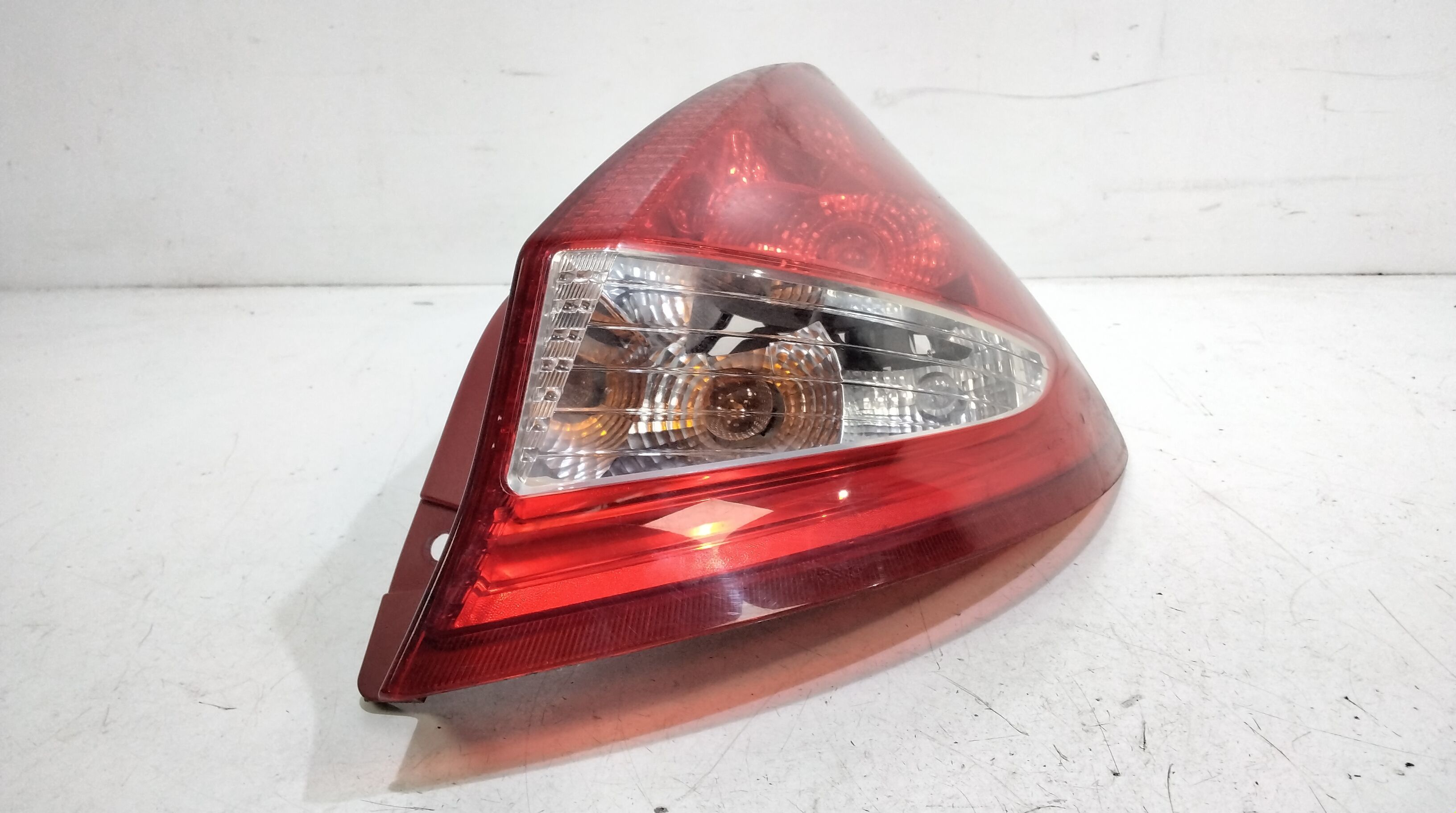 Stop fanale posteriore Destro Passeggero FORD Fiesta 6 Serie