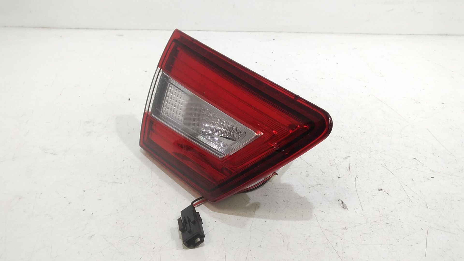 Stop Posteriore Sinistro Integrato nel Portello RENAULT Clio Serie IV (12>19)