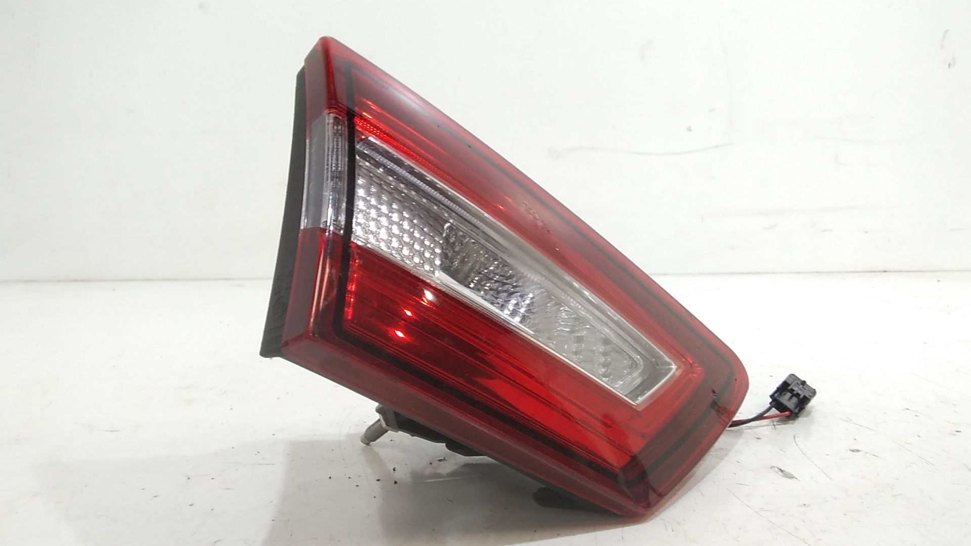 Stop Posteriore Sinistro Integrato nel Portello RENAULT Clio Serie IV (12>19)