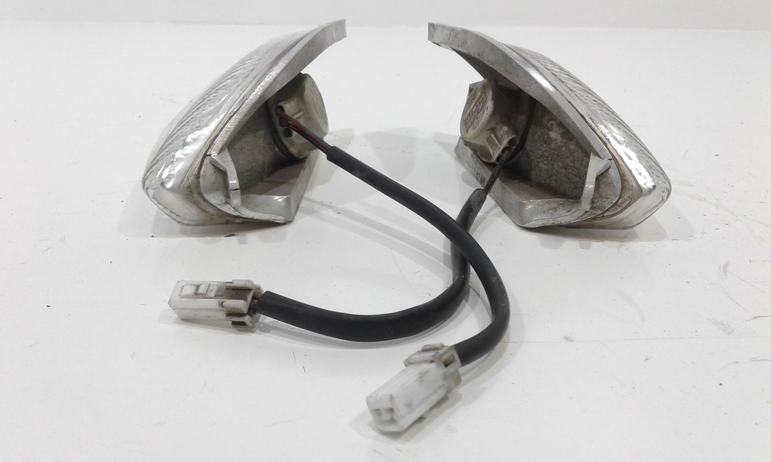 Coppia frecce anteriori PIAGGIO Carnaby 200cc.