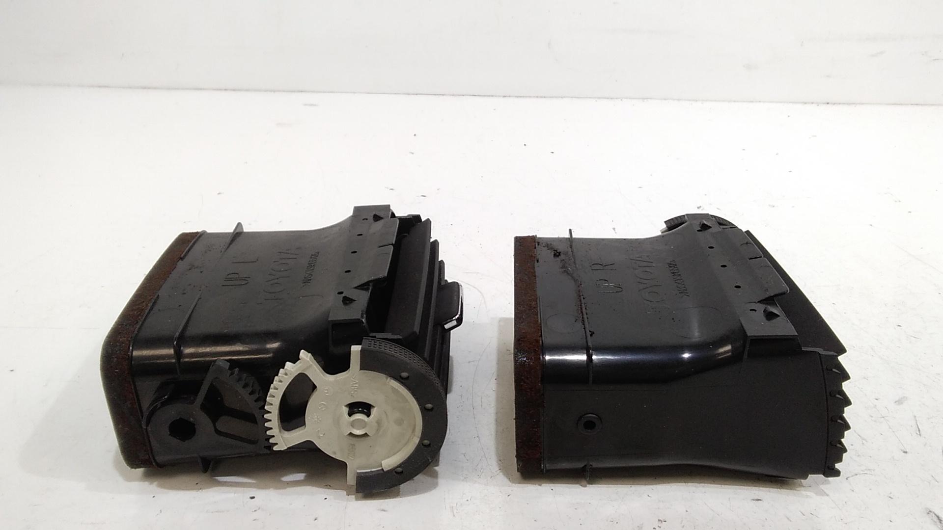 Bocchette Aria Cruscotto TOYOTA Avensis Berlina 2 Serie