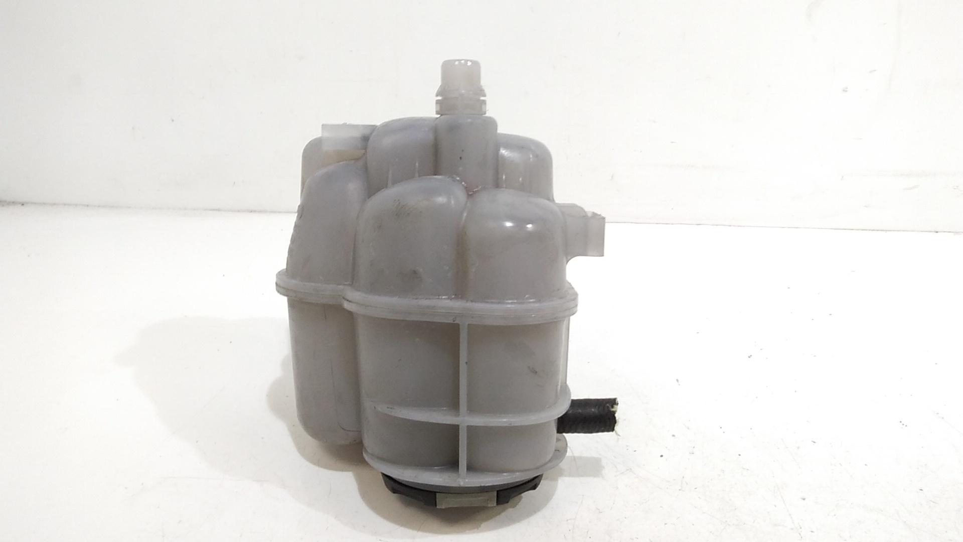 Vaschetta liquido radiatore AUDI A4 Avant (8W5)