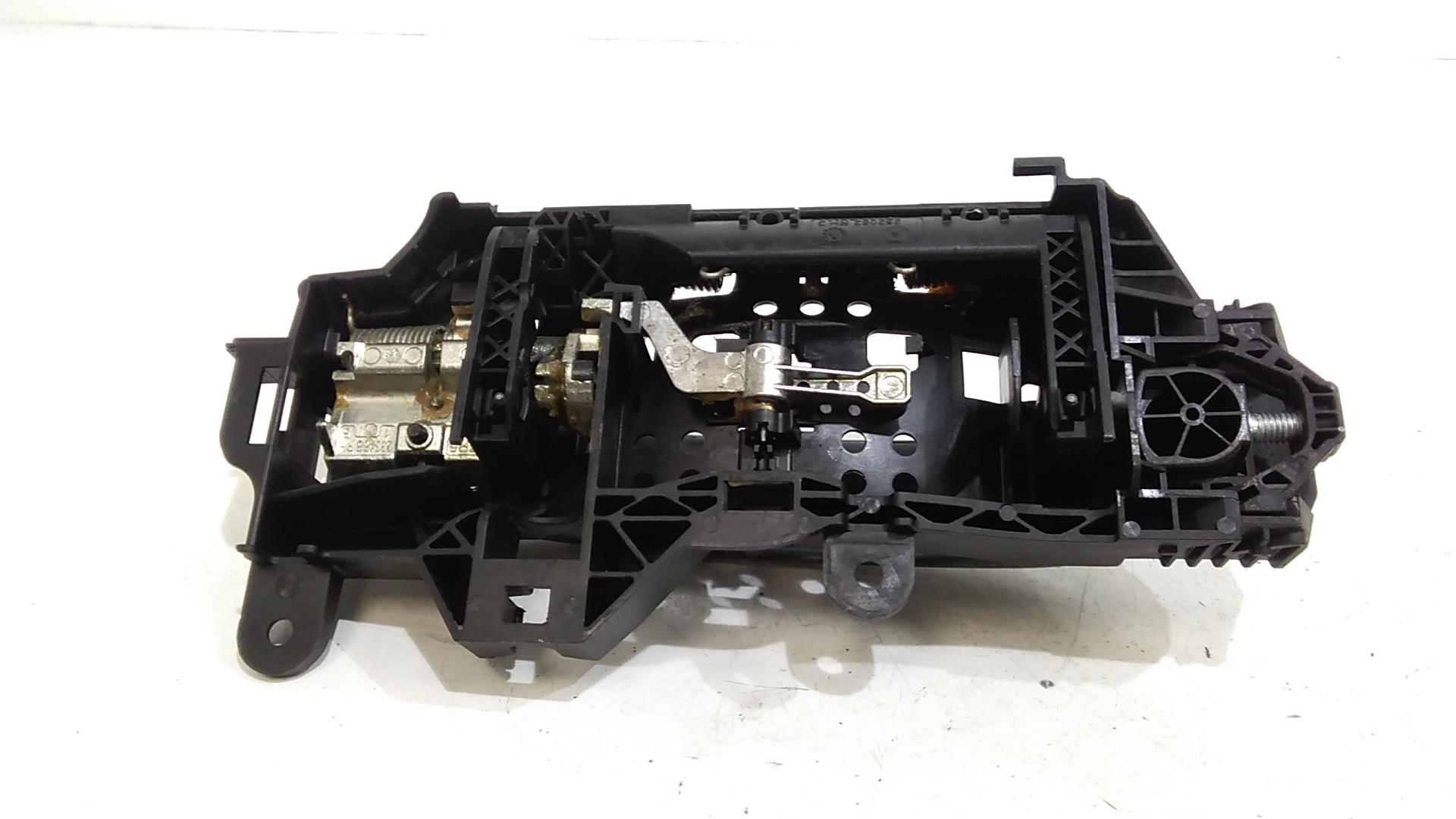 Maniglia esterna Posteriore Destra AUDI A4 Avant (8W5)