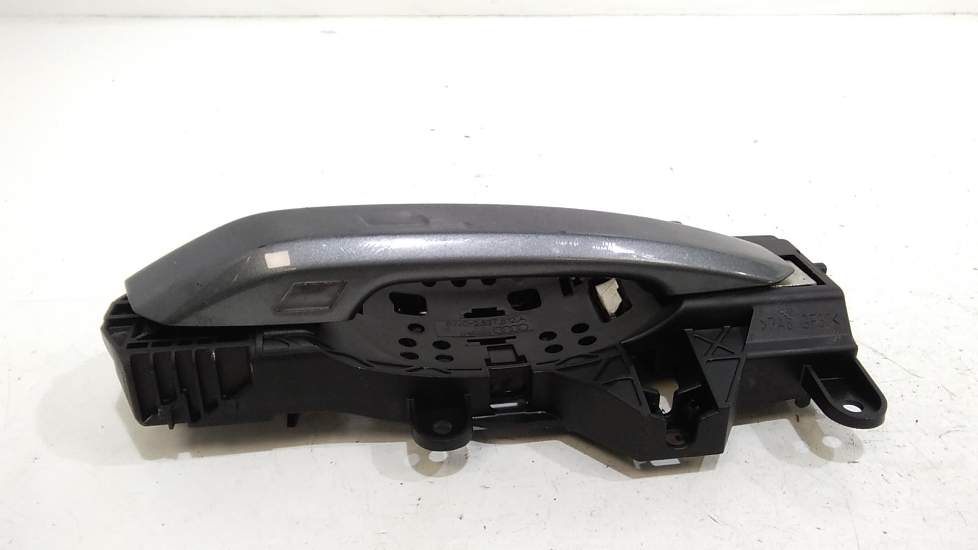 Maniglia esterna Posteriore Destra AUDI A4 Avant (8W5)