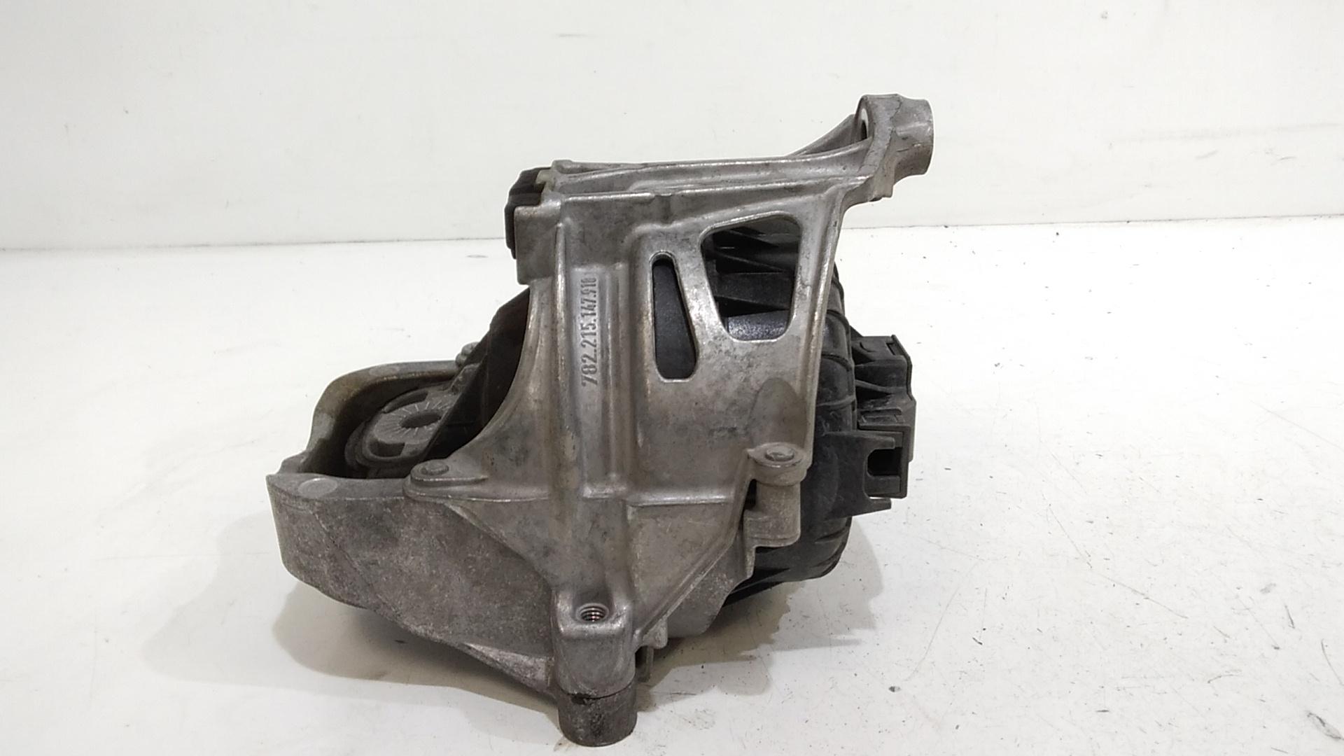 Supporto motore AUDI A4 Avant (8W5)