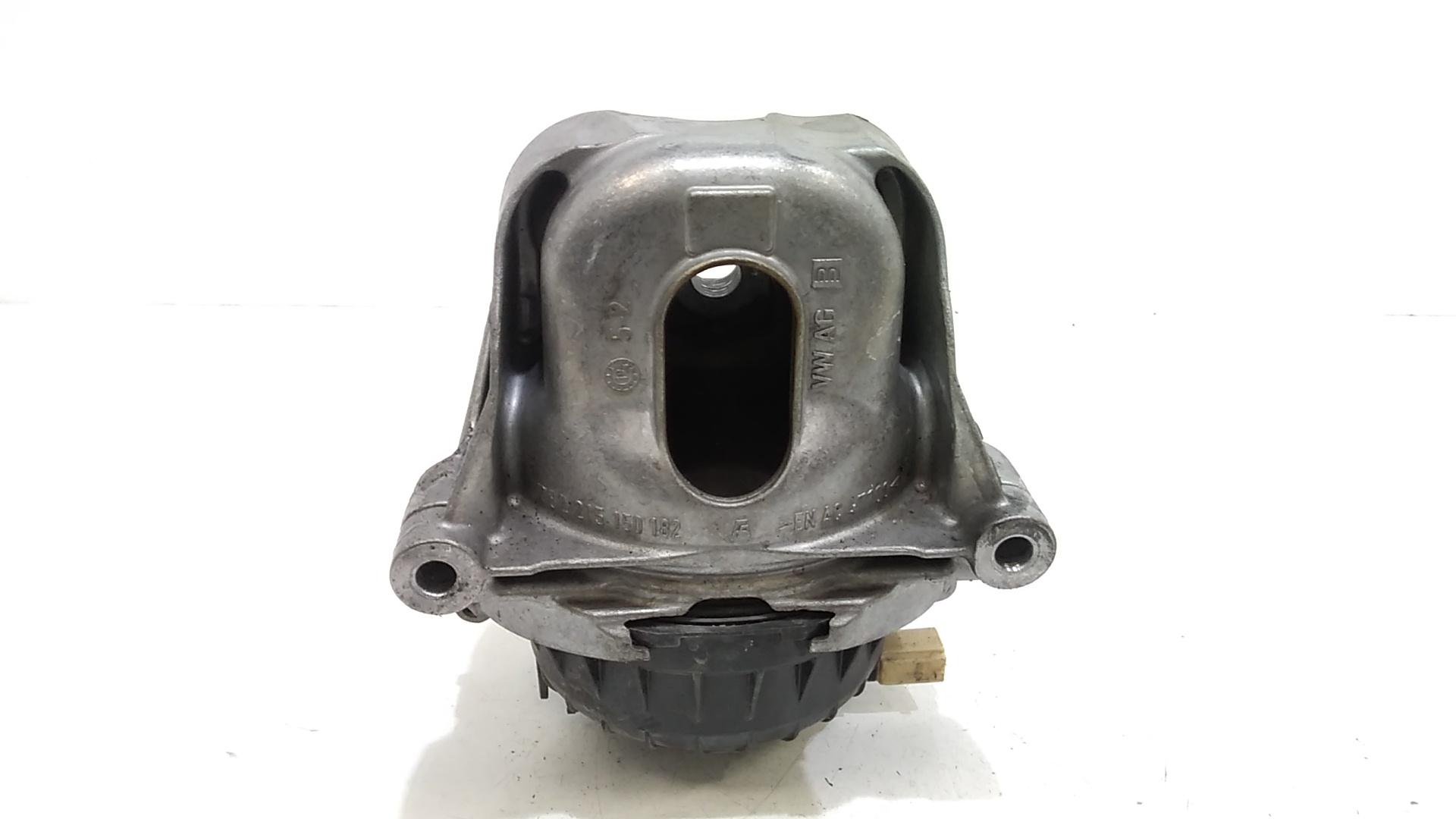 Supporto motore AUDI A4 Avant (8W5)