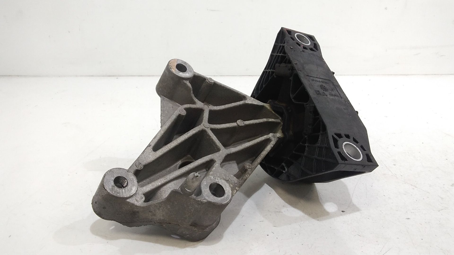 Supporto motore RENAULT Clio Serie IV (12>19)