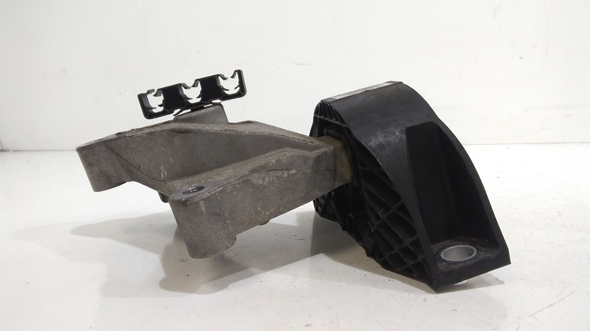 Supporto motore RENAULT Clio Serie IV (12>19)