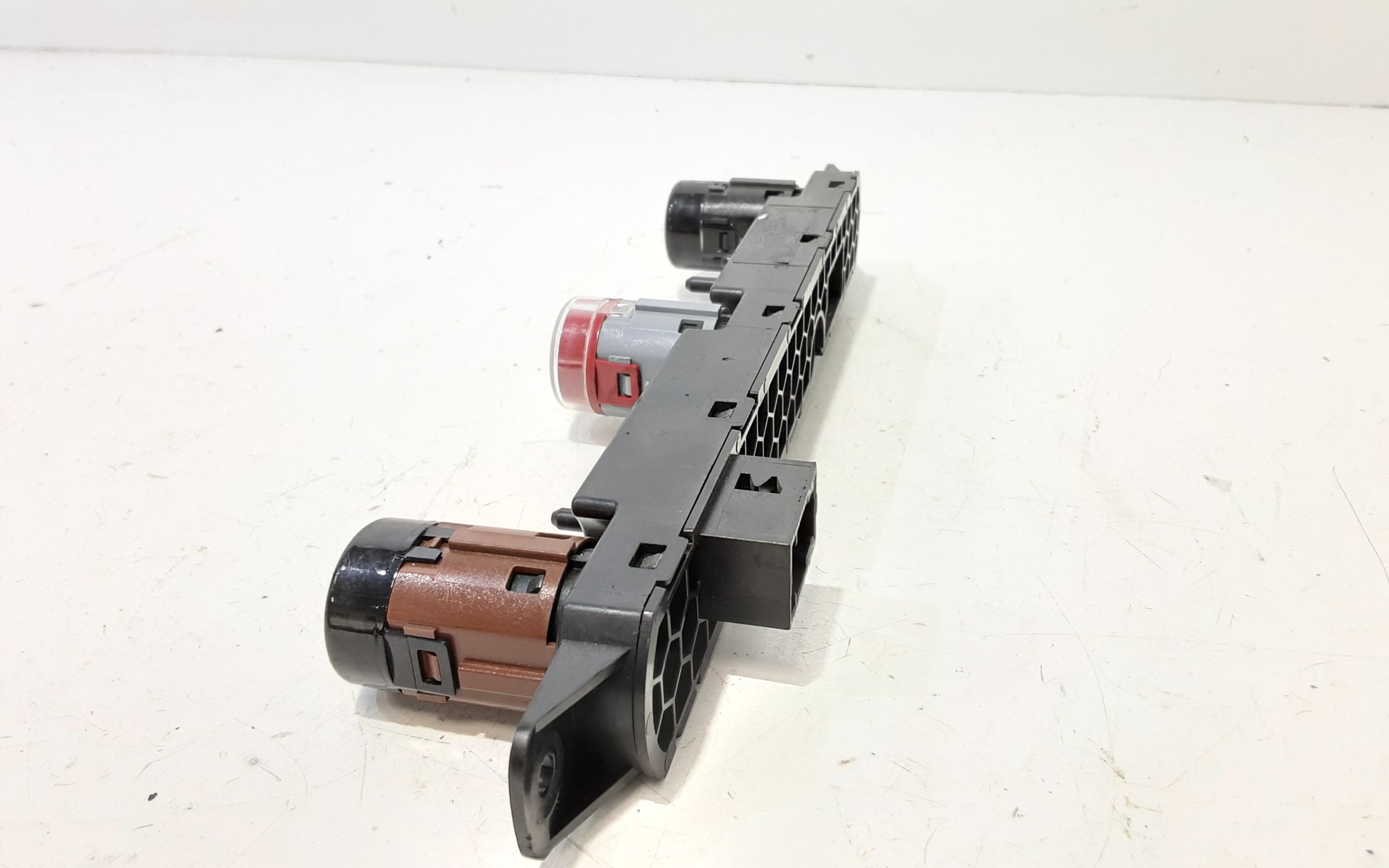 Pulsante luci di emergenza FIAT 500 X Serie (15>)