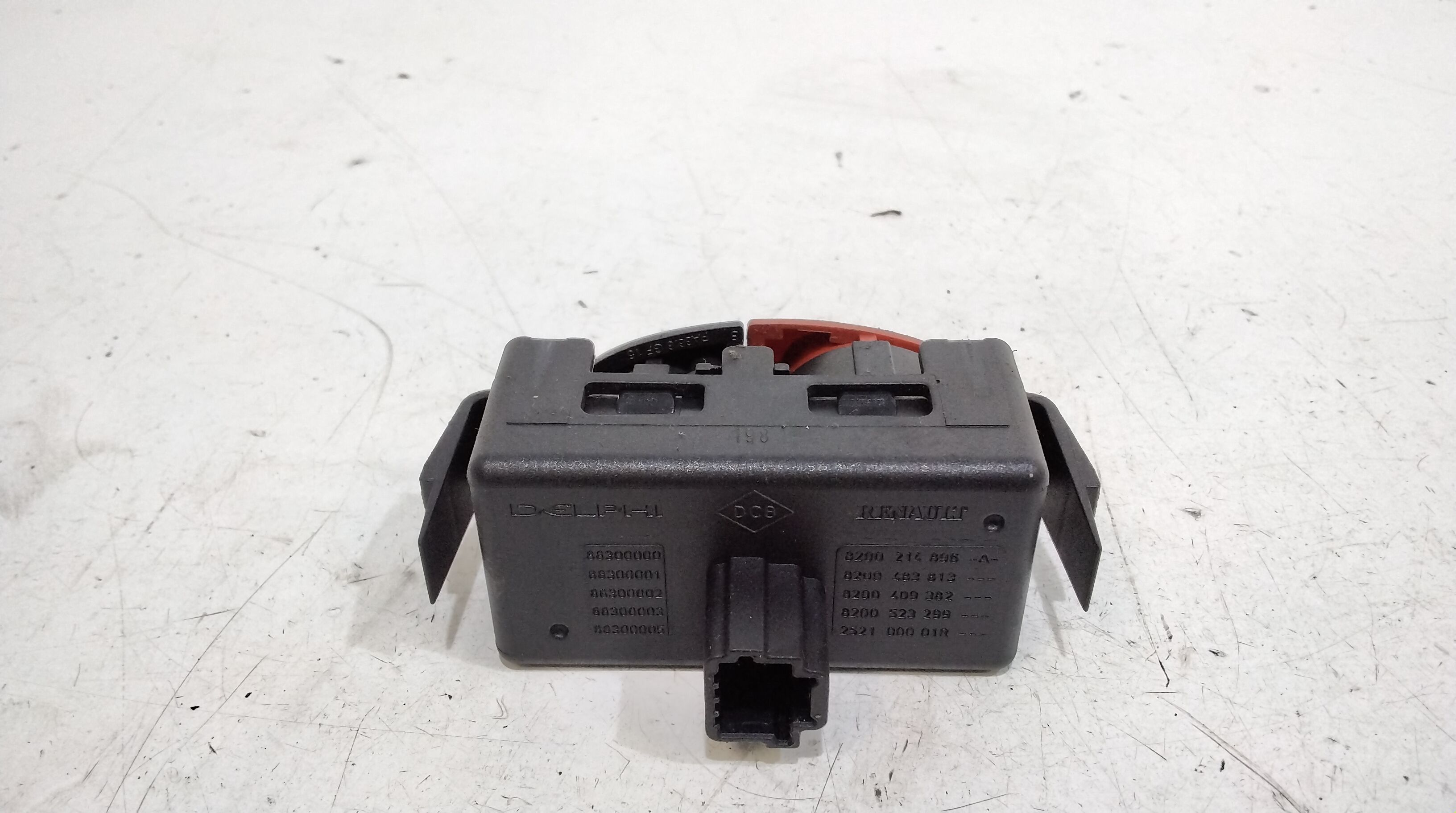 Pulsante luci di emergenza RENAULT Twingo II serie  (07>14)