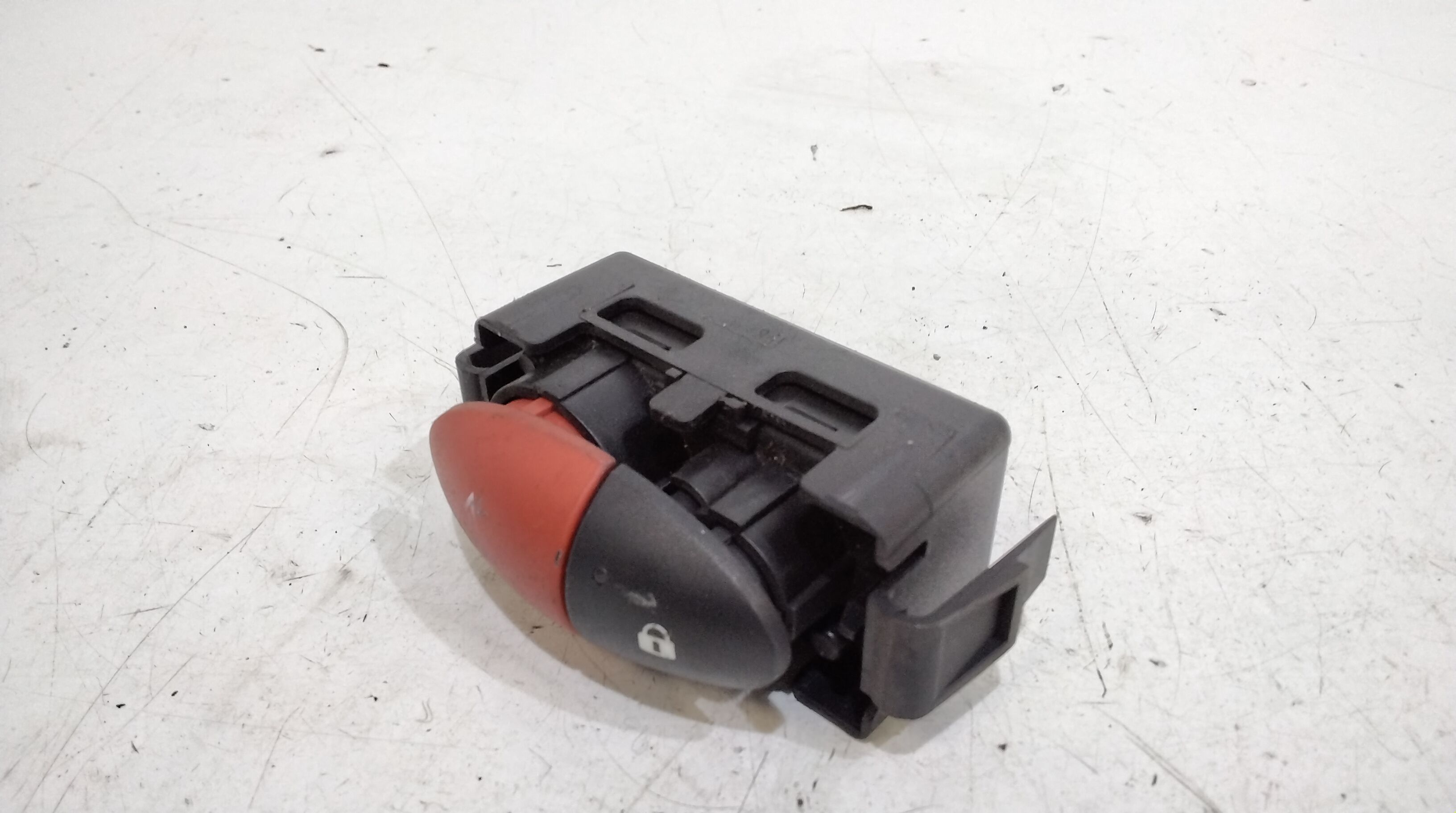 Pulsante luci di emergenza RENAULT Twingo II serie  (07>14)