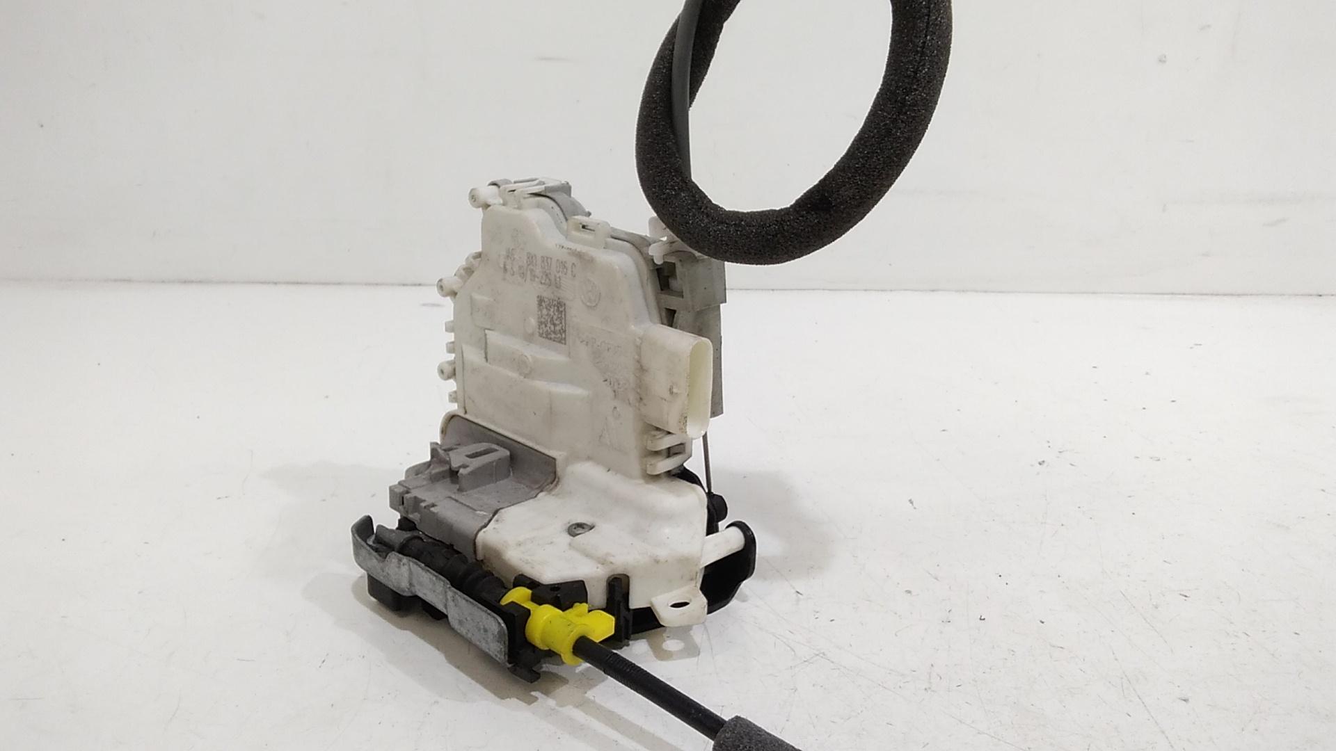 Serratura Anteriore Destra AUDI A4 Avant (8W5)