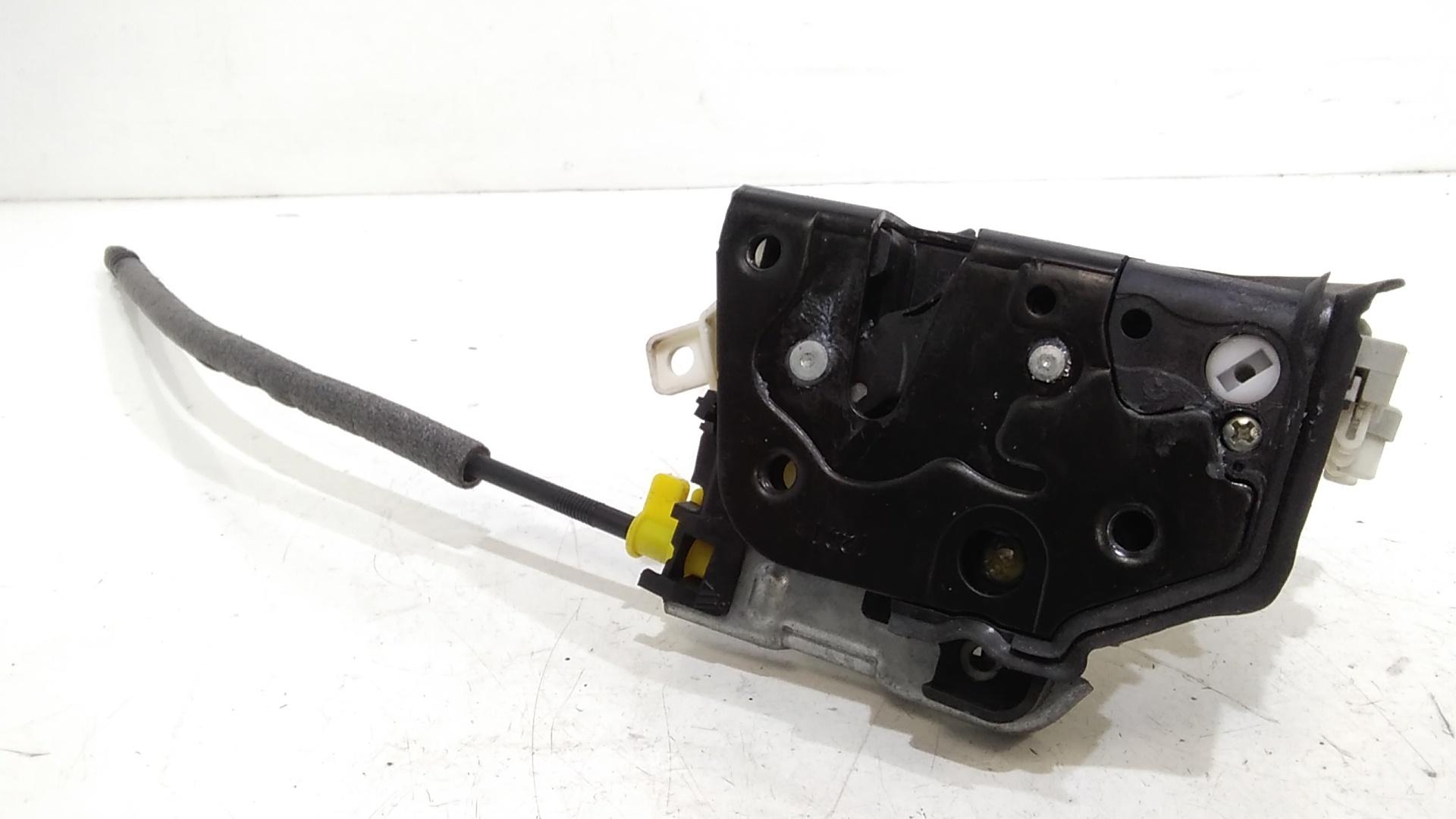 Serratura Anteriore Destra AUDI A4 Avant (8W5)