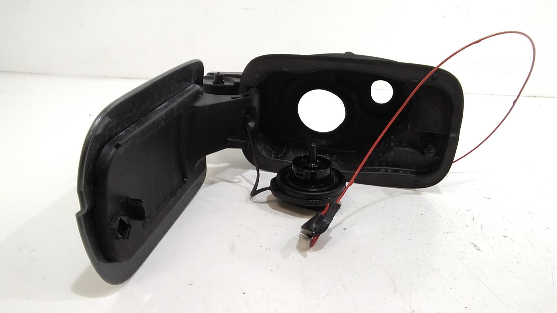 Sportellino Carburante AUDI A4 Avant (8W5)