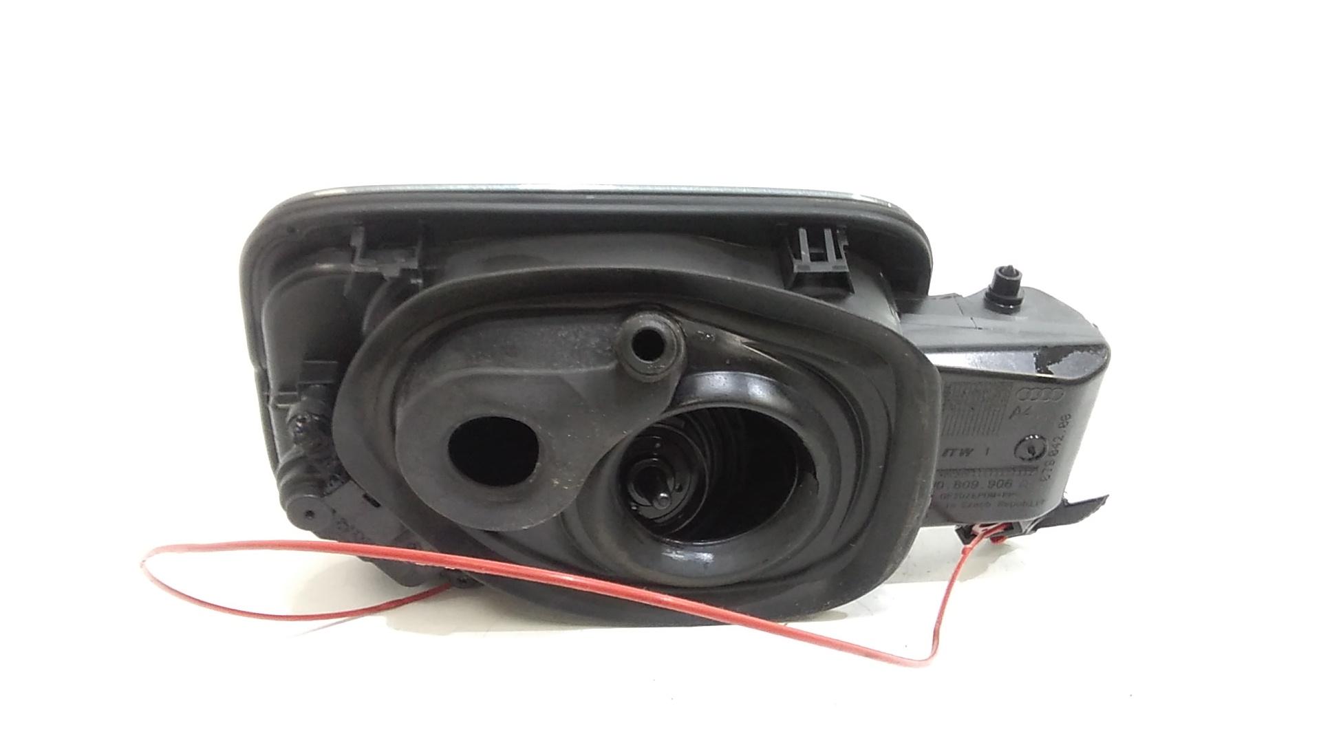 Sportellino Carburante AUDI A4 Avant (8W5)