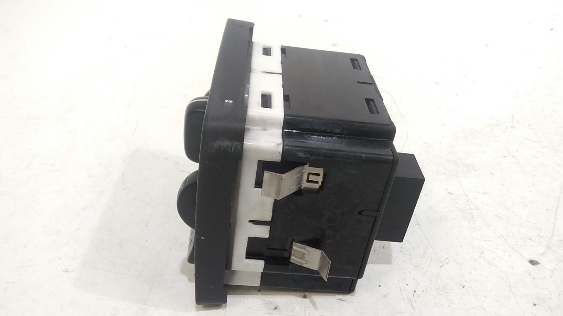 Interruttore comando luci VOLVO V50 2 Serie