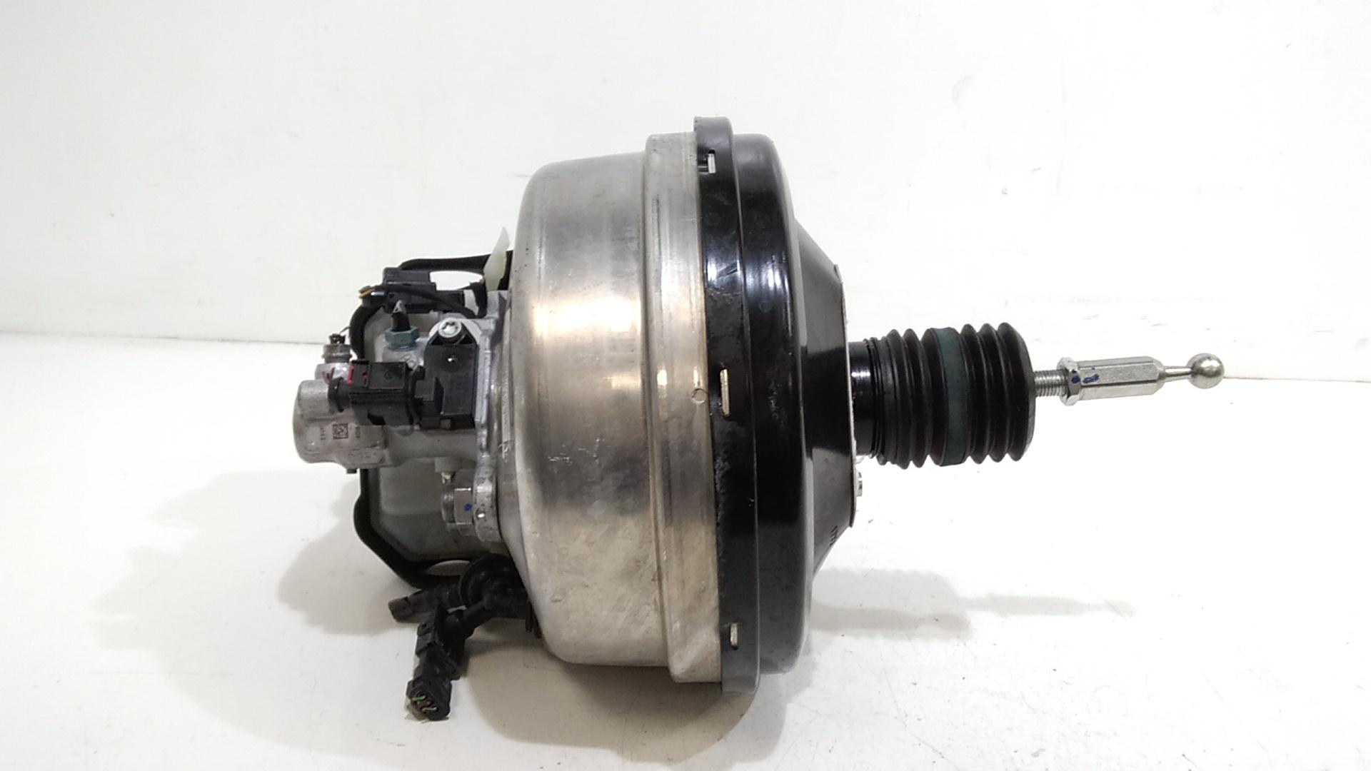 Servofreno AUDI A4 Avant (8W5)