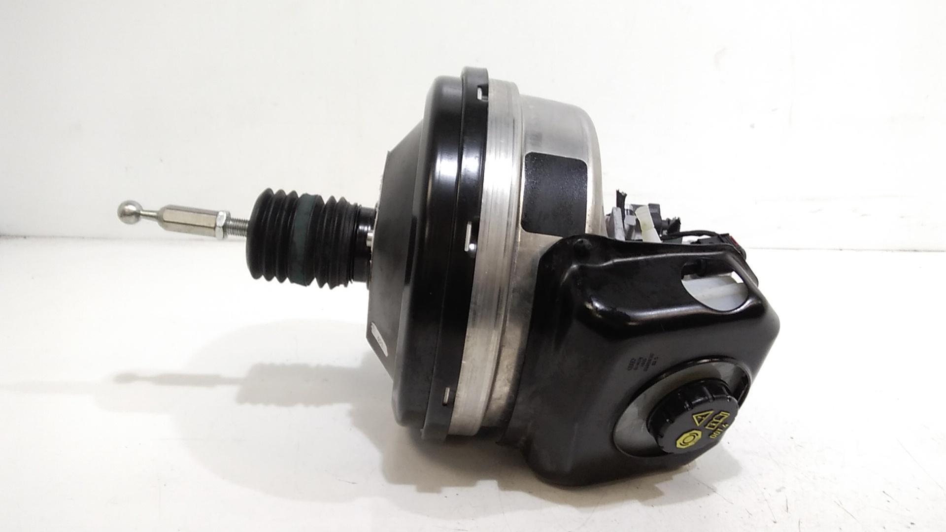 Servofreno AUDI A4 Avant (8W5)