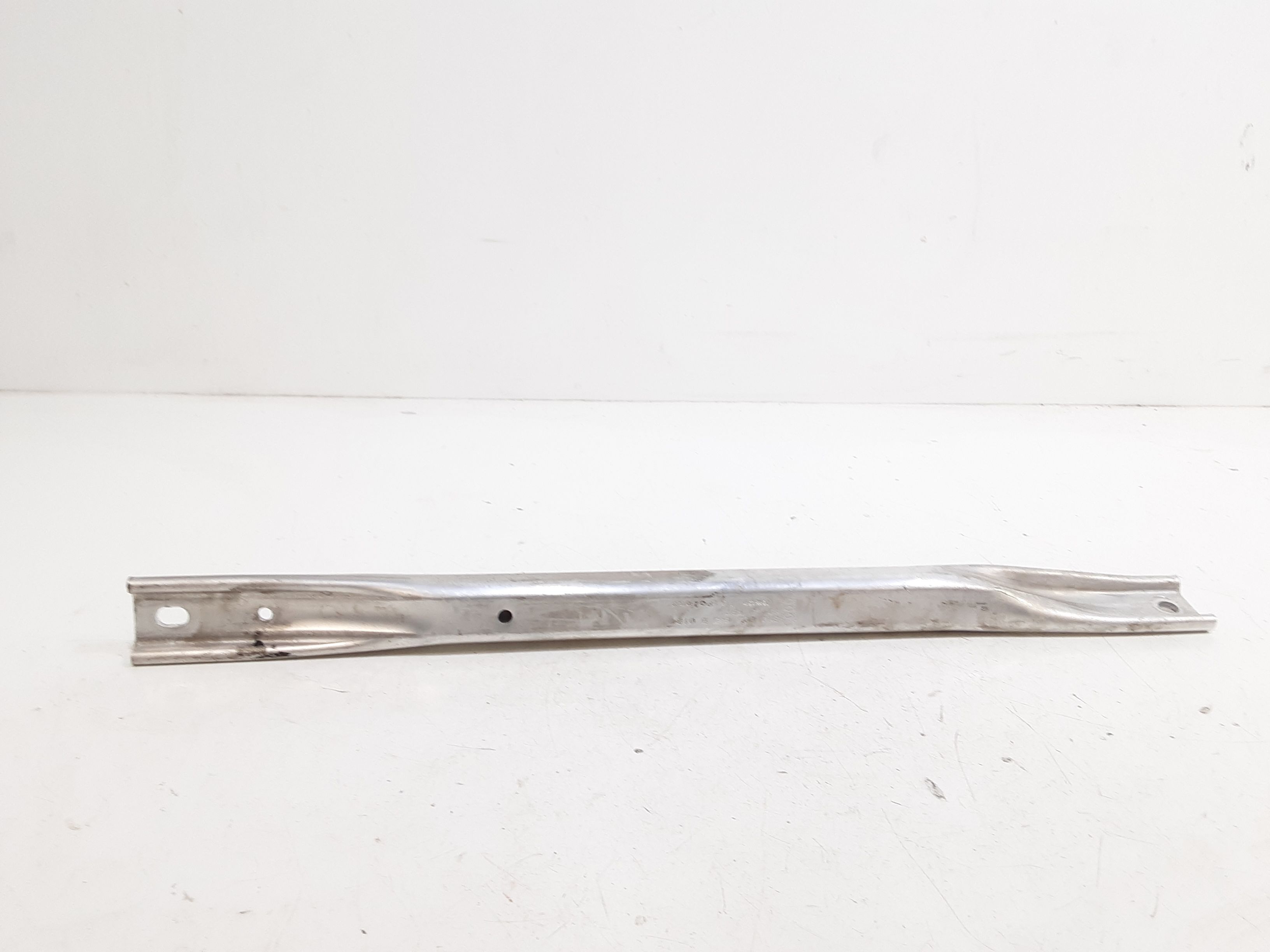 Rinforzo Paraurti anteriore AUDI A4 Avant (8W5)