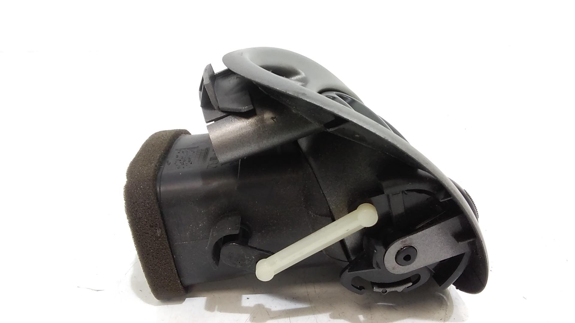 Bocchetta aria cruscotto lato passeggero CITROEN Xsara Picasso 1 Serie