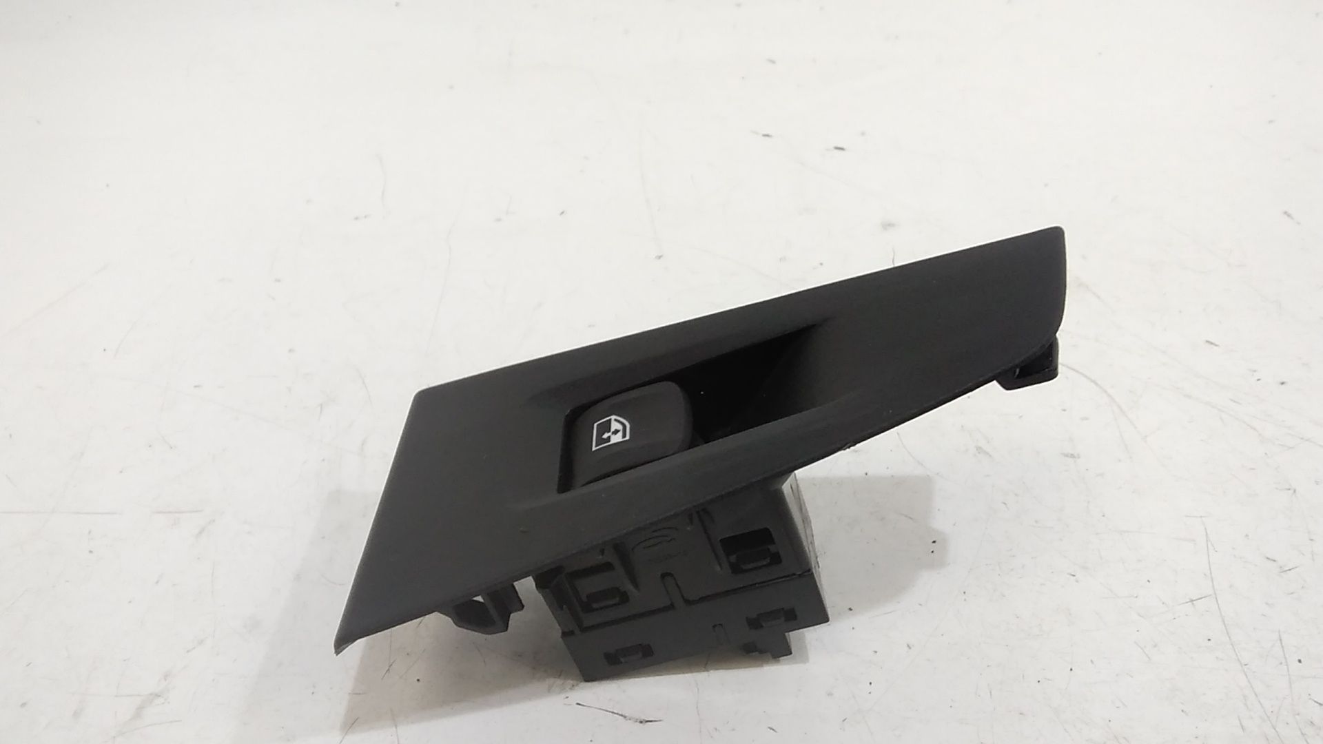 Pulsantiera Posteriore Sinistra BMW Serie 1 F40 (19>)