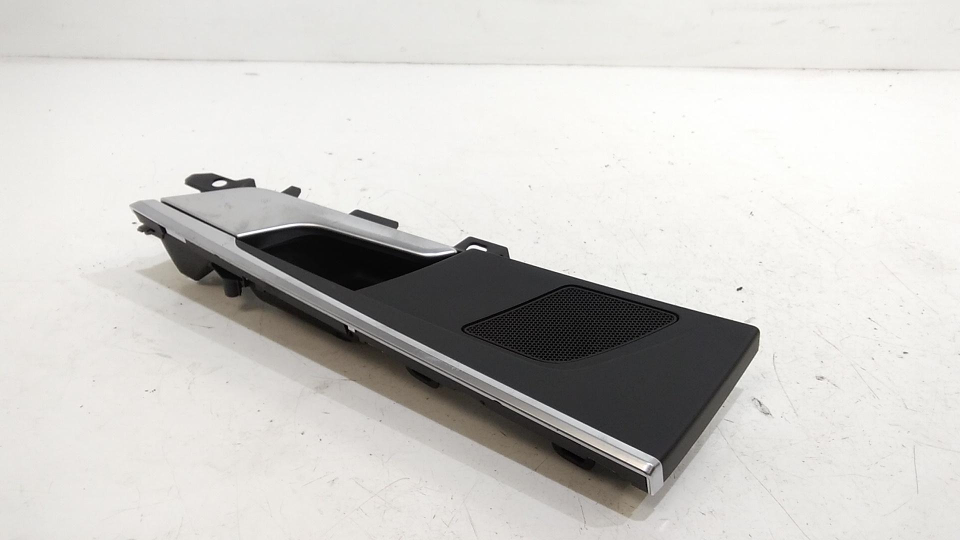 Maniglia interna Posteriore Destra AUDI A4 Avant (8W5)