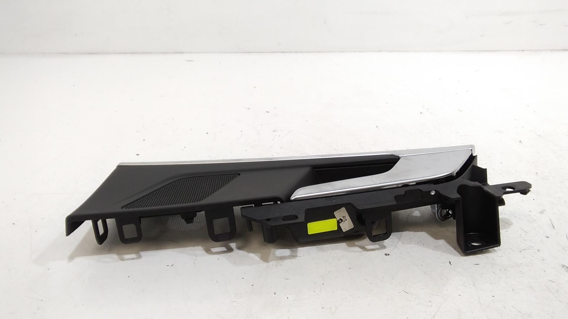 Maniglia interna Posteriore Destra AUDI A4 Avant (8W5)