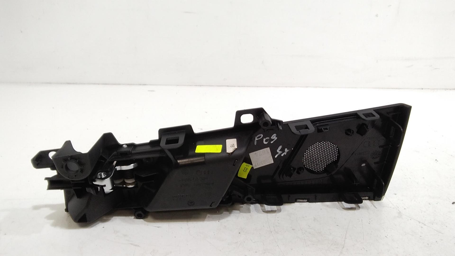 Maniglia interna Posteriore Sinistra AUDI A4 Avant (8W5)