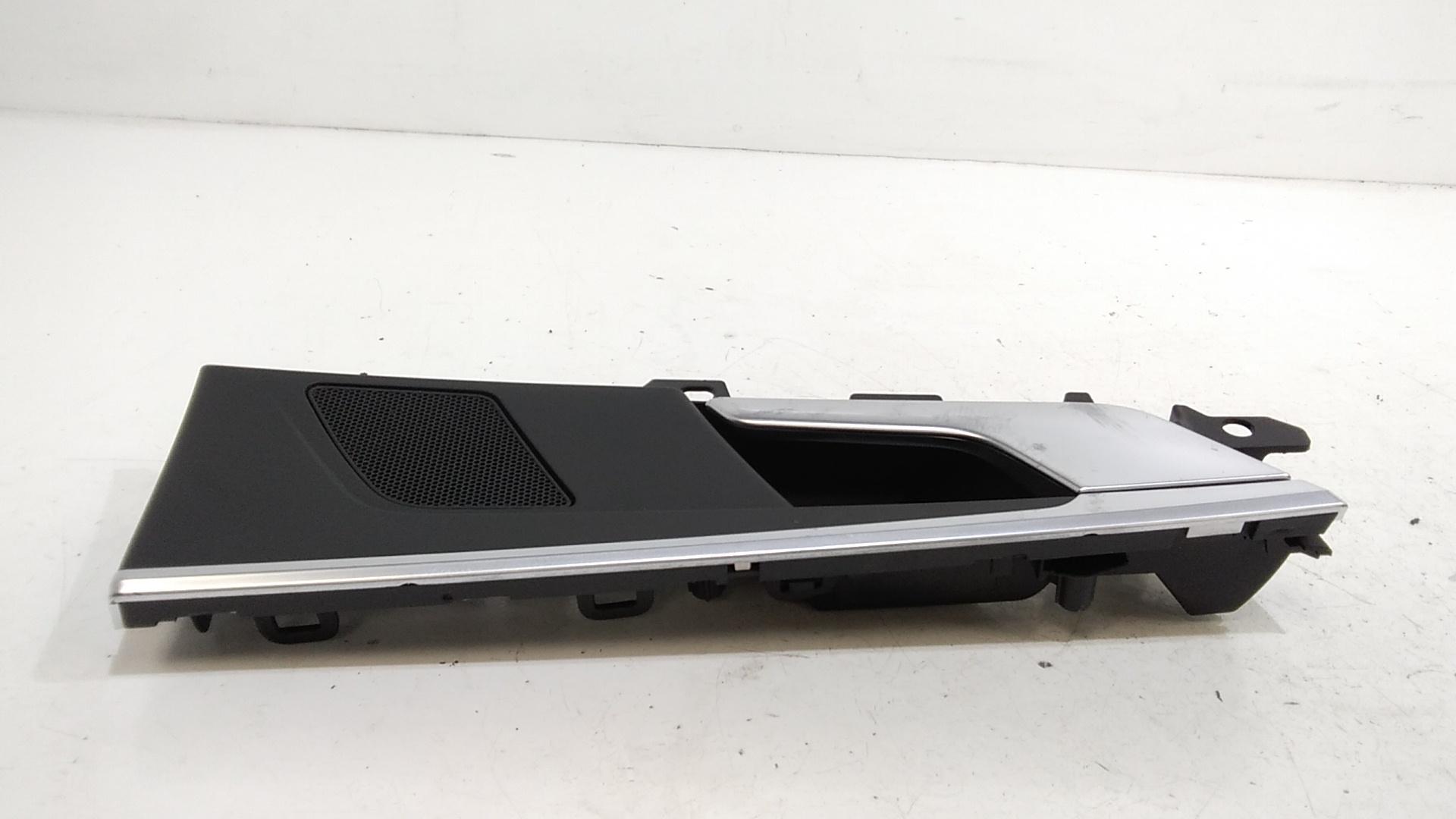 Maniglia interna Posteriore Sinistra AUDI A4 Avant (8W5)