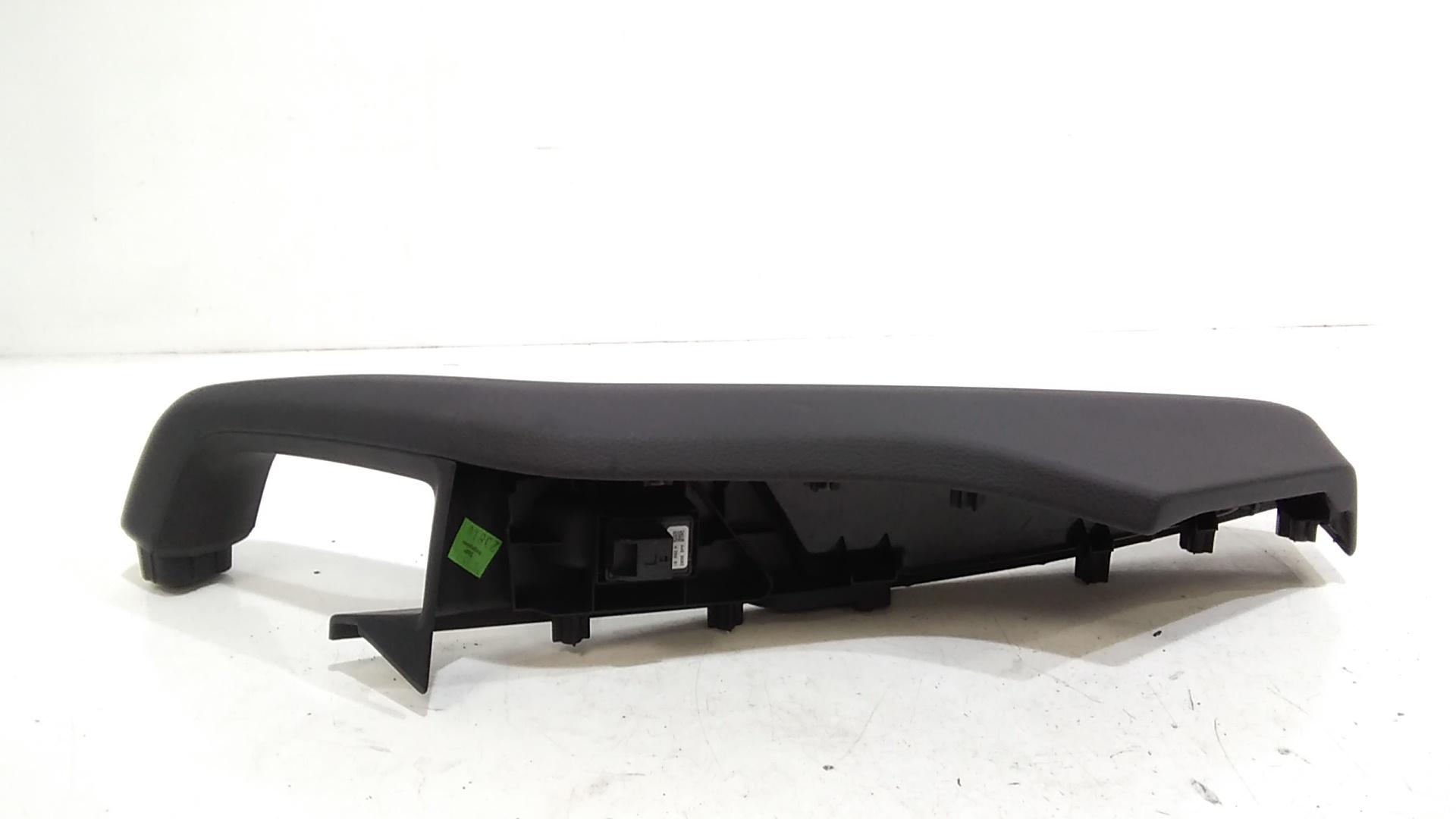 Pulsantiera Posteriore Destra AUDI A4 Avant (8W5)