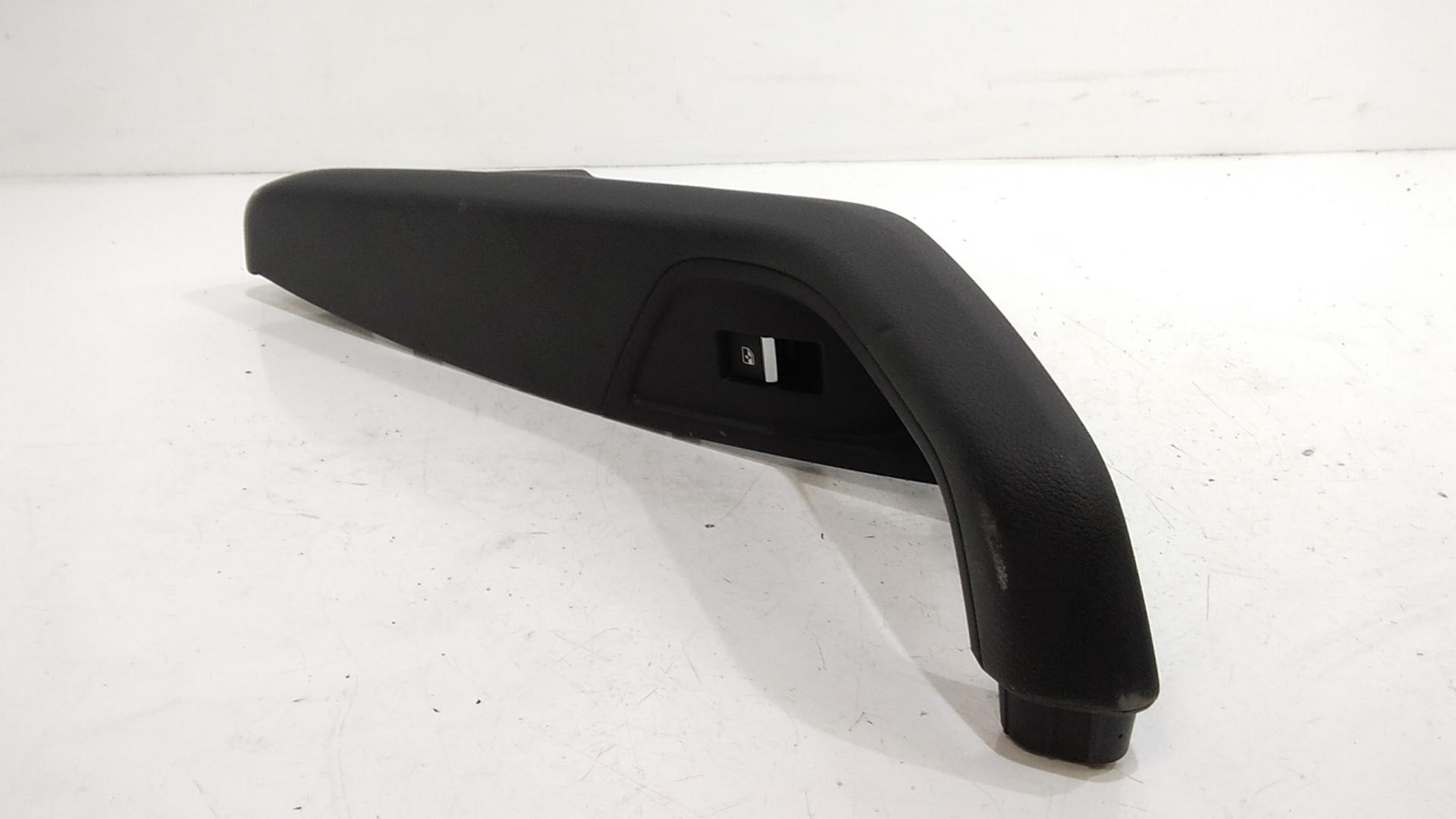 Pulsantiera Posteriore Destra AUDI A4 Avant (8W5)