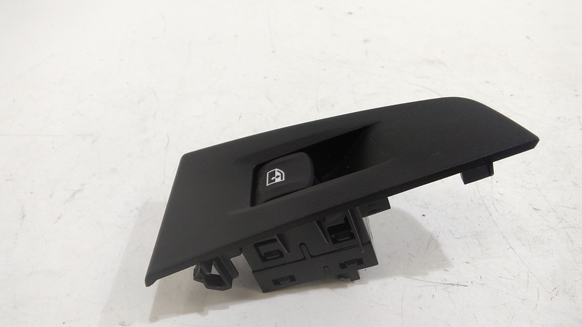 Pulsantiera Posteriore Destra BMW Serie 1 F40 (19>)