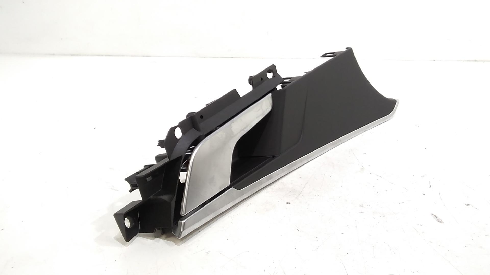 Maniglia interna Anteriore Destra AUDI A4 Avant (8W5)