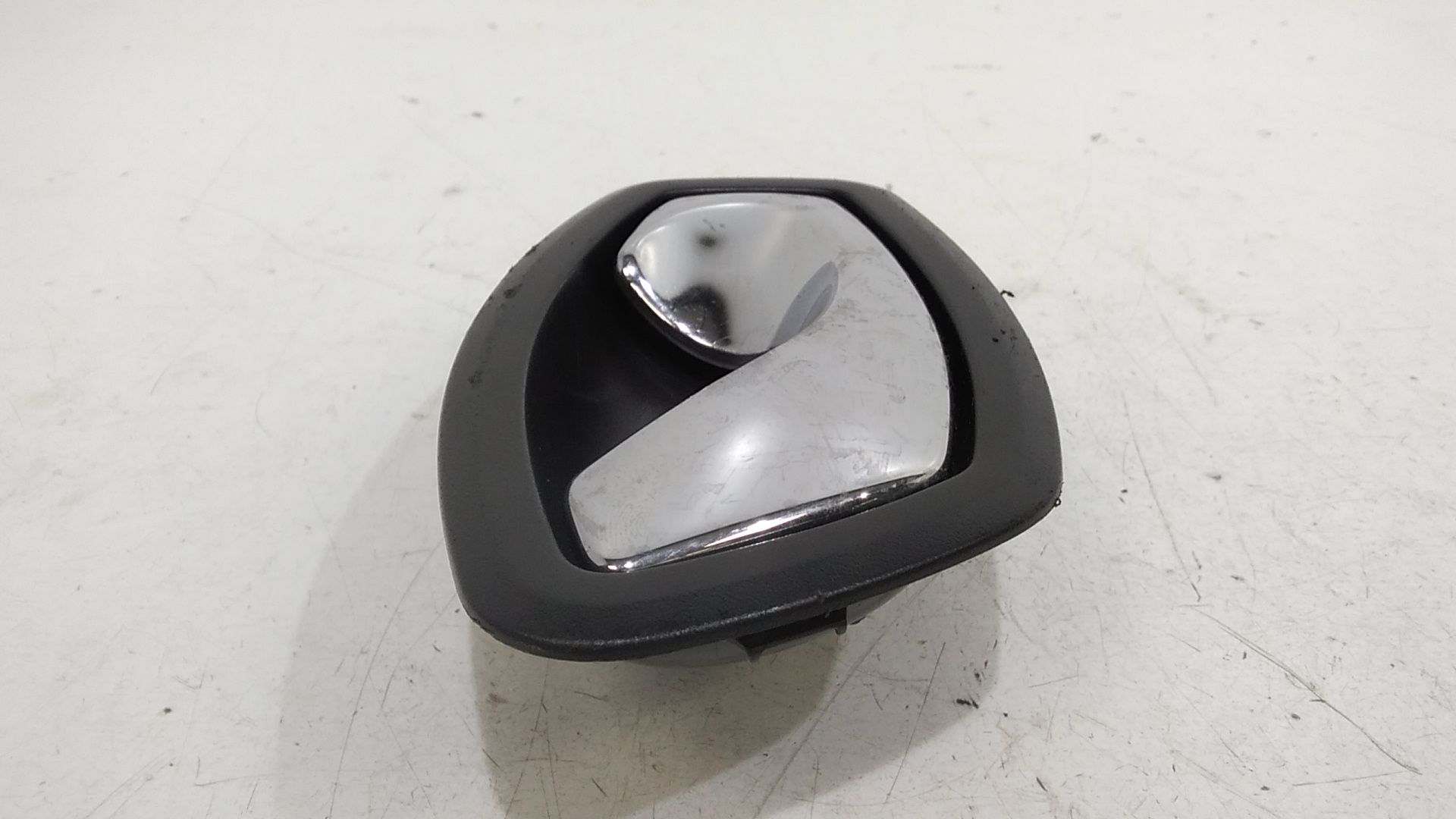 Maniglia interna Anteriore Destra RENAULT Clio Serie IV (12>19)