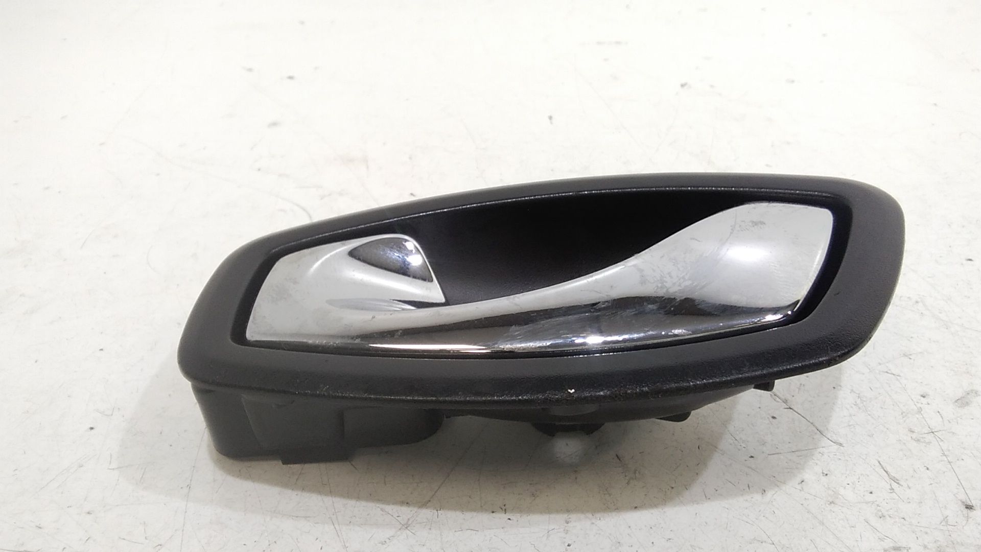 Maniglia interna anteriore Sinistra RENAULT Clio Serie IV (12>19)