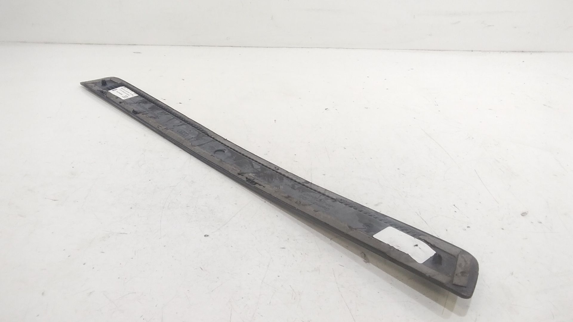 Batticalcagno Anteriore Destro AUDI A4 Avant (8W5)