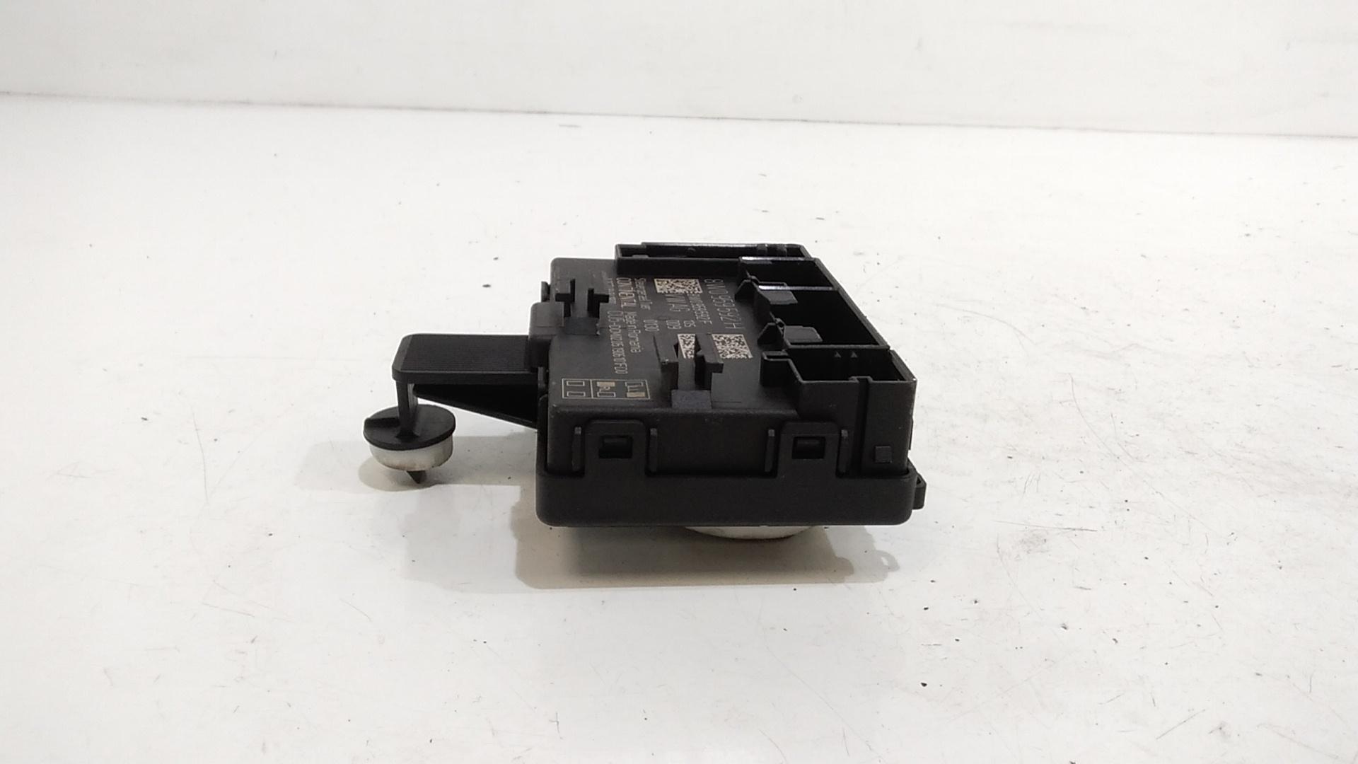 Centralina porta DX passeggero AUDI A4 Avant (8W5)