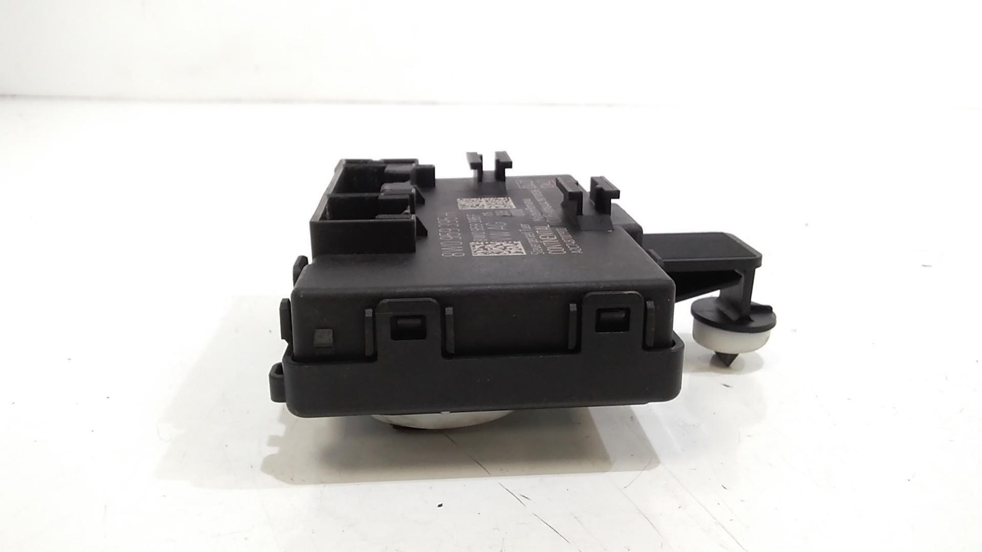 Centralina porta posteriore sx AUDI A4 Avant (8W5)