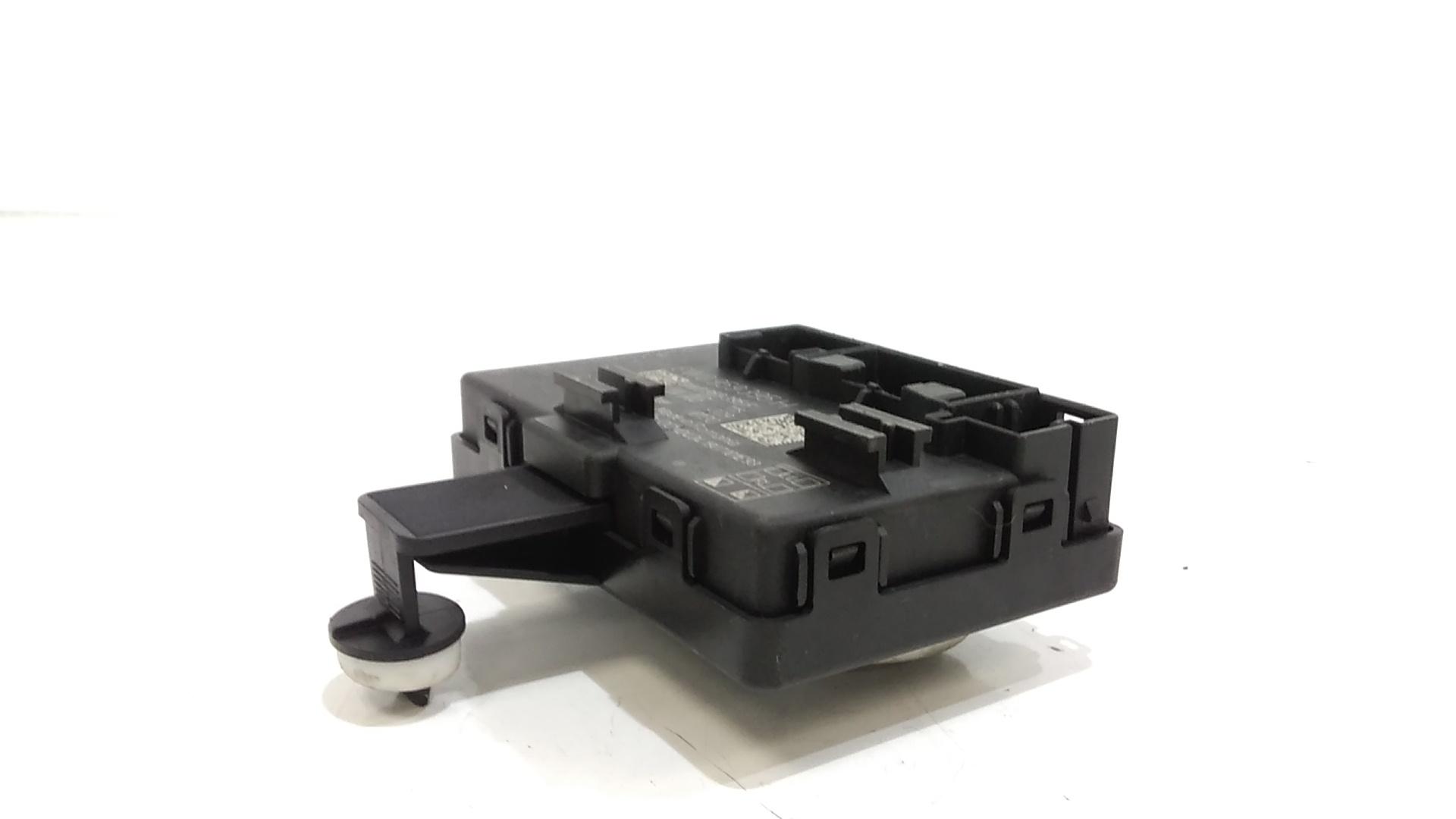 Centralina porta posteriore dx AUDI A4 Avant (8W5)