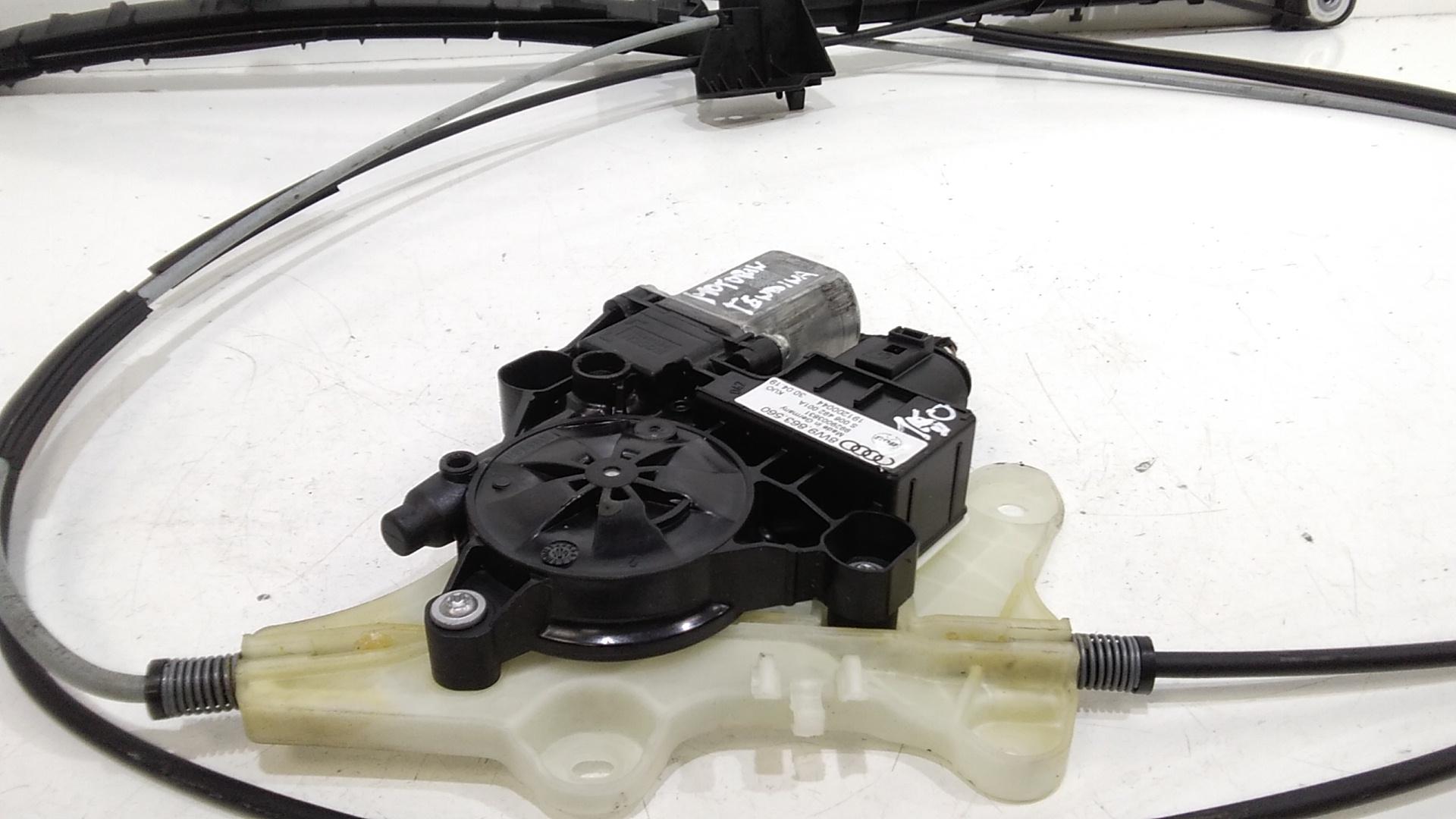 Motorino apertura chiusura tendina bagagliaio AUDI A4 Avant (8W5)