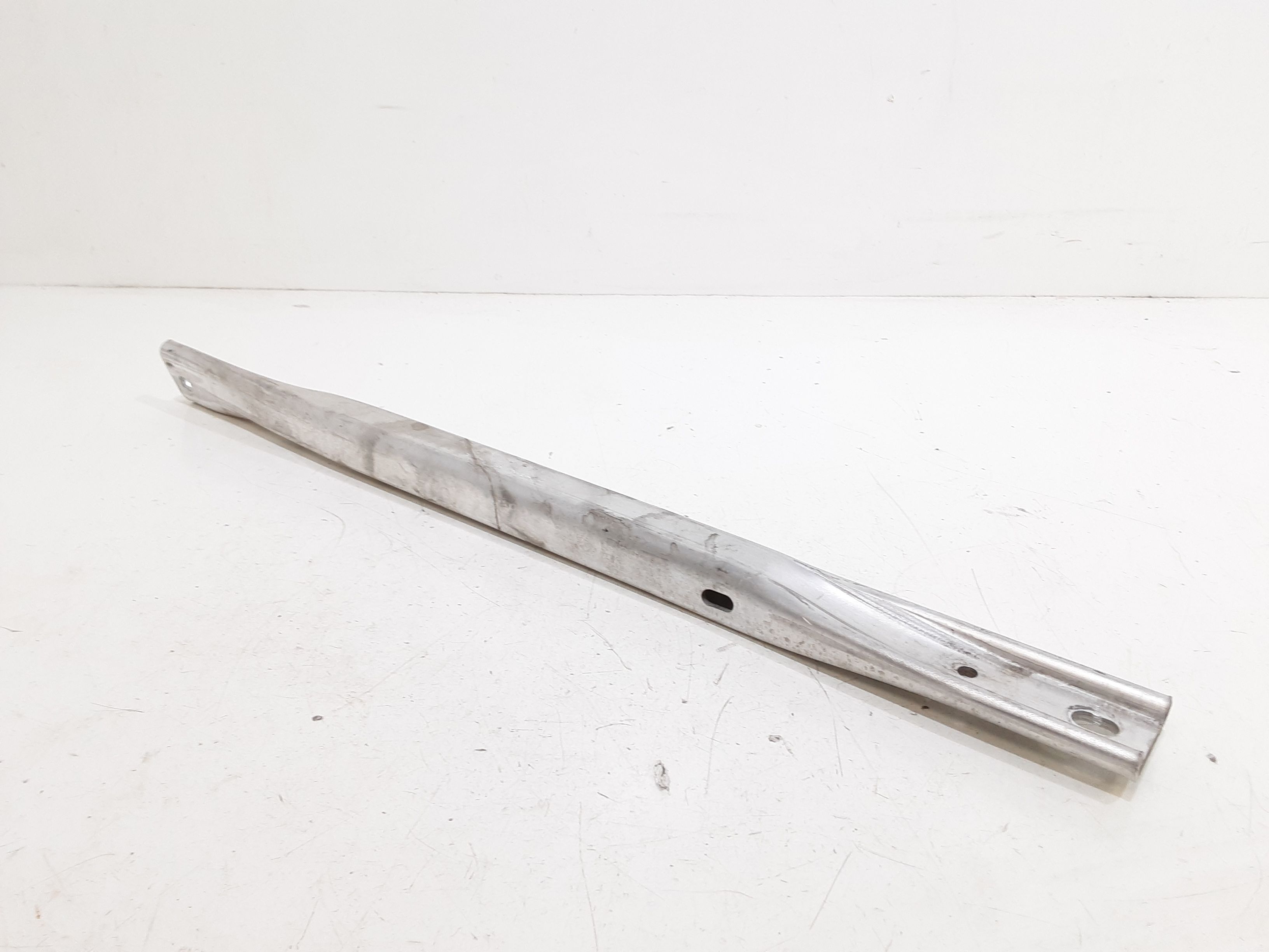 Supporto paraurti anteriore AUDI A4 Avant (8W5)